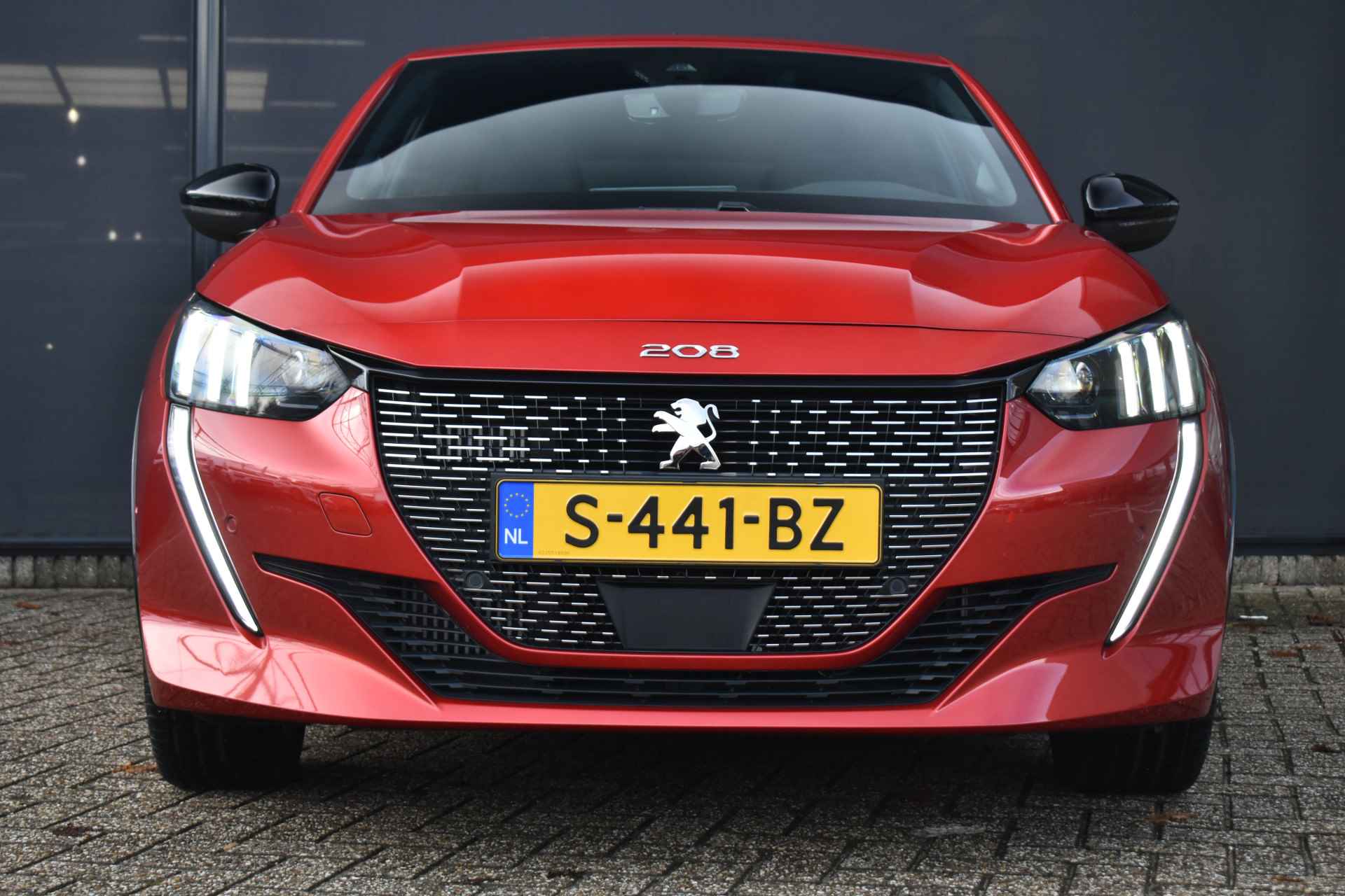 Peugeot 208 1.2 PureTech GT 100pk Automaat | Navigatie | Achteruitrijcamera | Sportstoelen | Sfeerverlichting | Lane-Assist | Climate Contro - 5/56