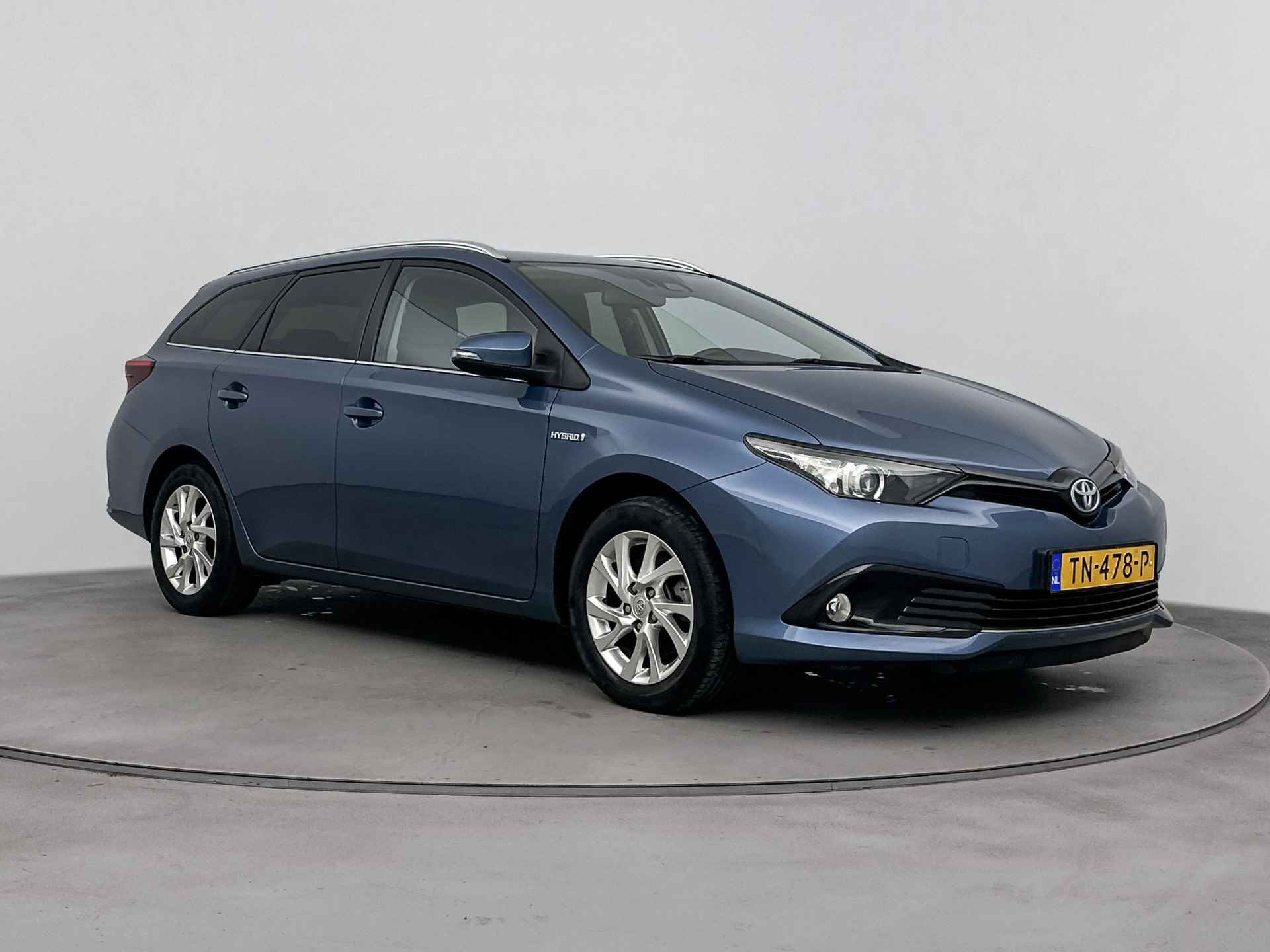 Toyota Auris Touring Sports 1.8 Hybrid Energy Plus | Navigatie | Climate Control | Cruise Control | Trekhaak | Parkeersensoren achter | - 27/41