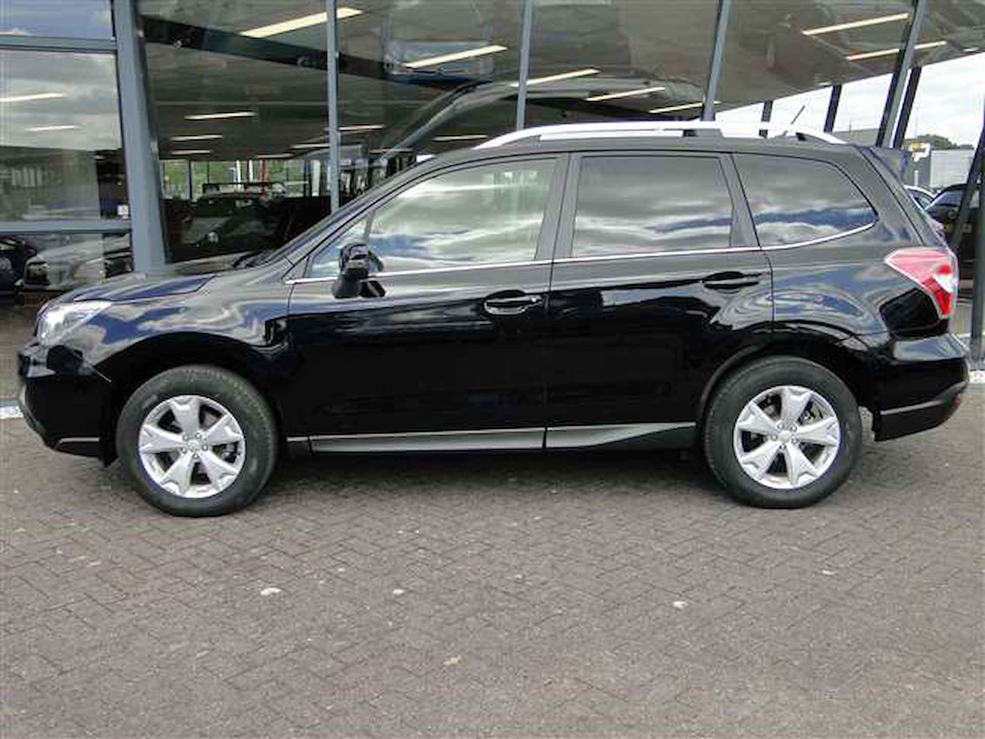 Subaru Forester 2.0 AWD Luxury | Trekhaak | Leer | 2e Eigenaar | Extra Zomerset - 3/22