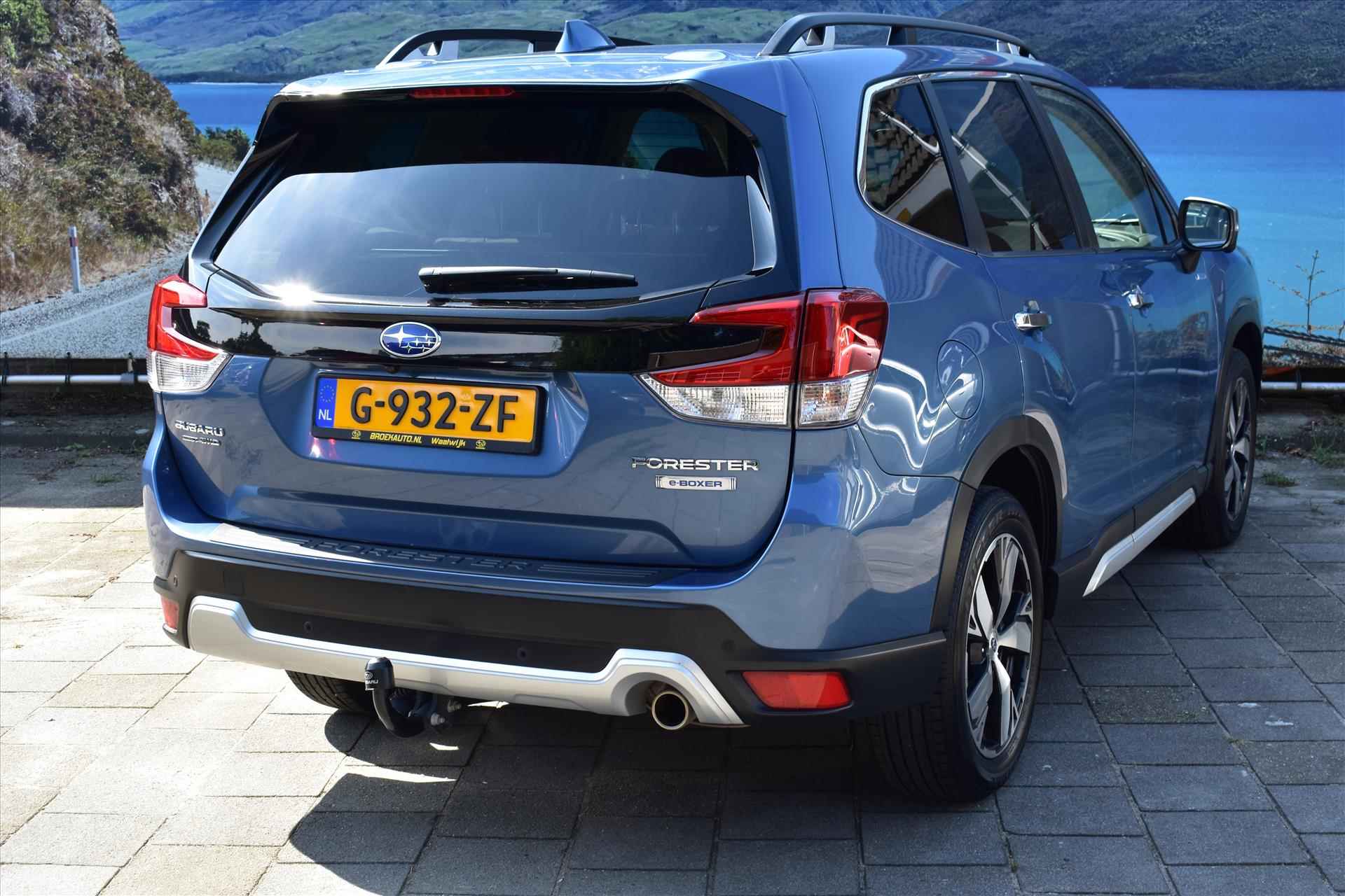 Subaru Forester 2.0i e-BOXER MHEV CVT First Edition - 32/52