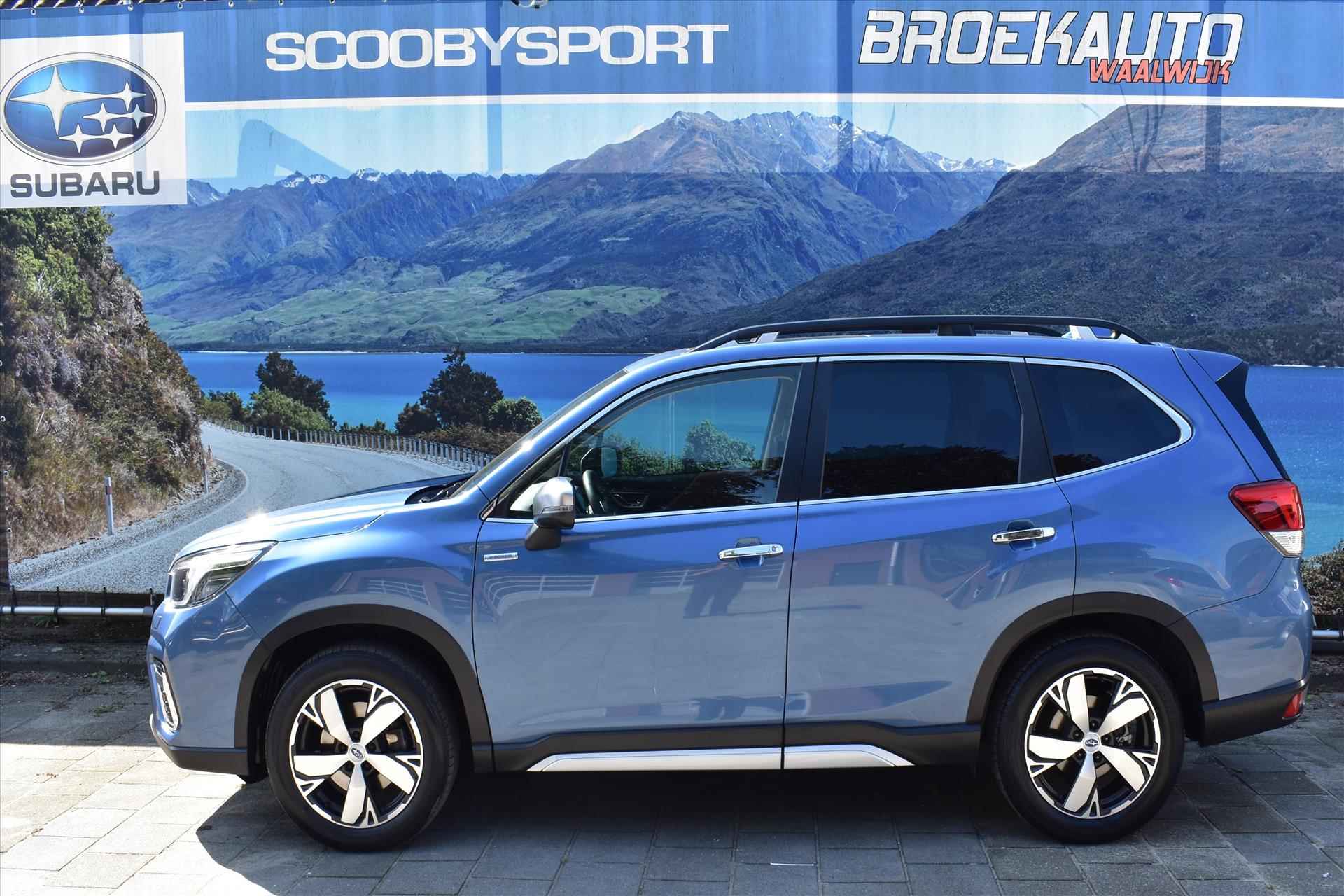 Subaru Forester 2.0i e-BOXER MHEV CVT First Edition - 37/52