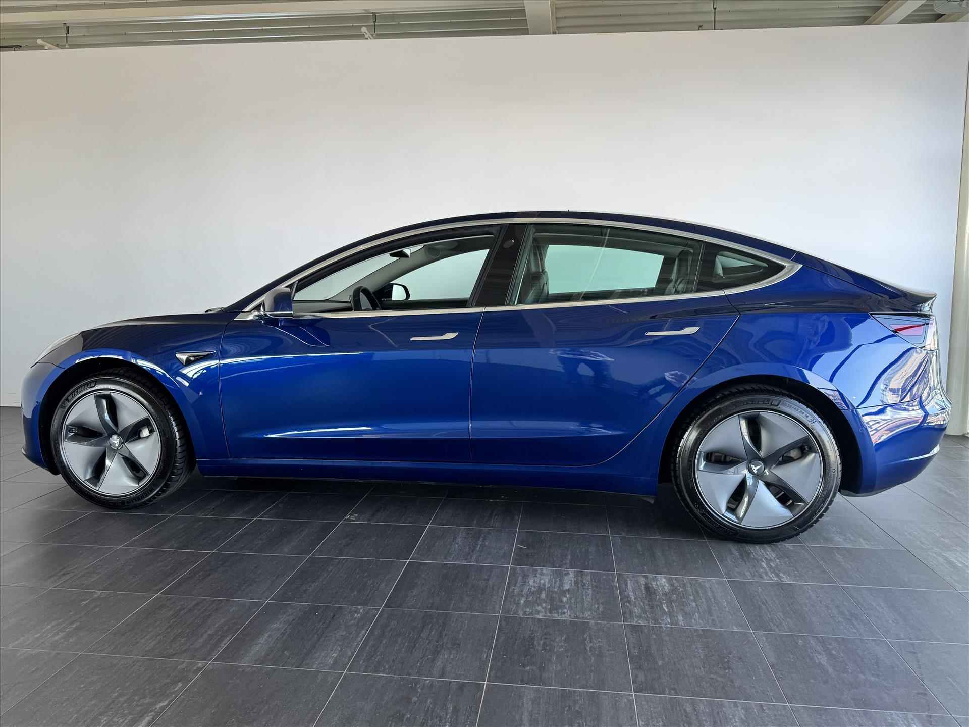 Tesla Model 3 Standard Plus RWD - 4/22