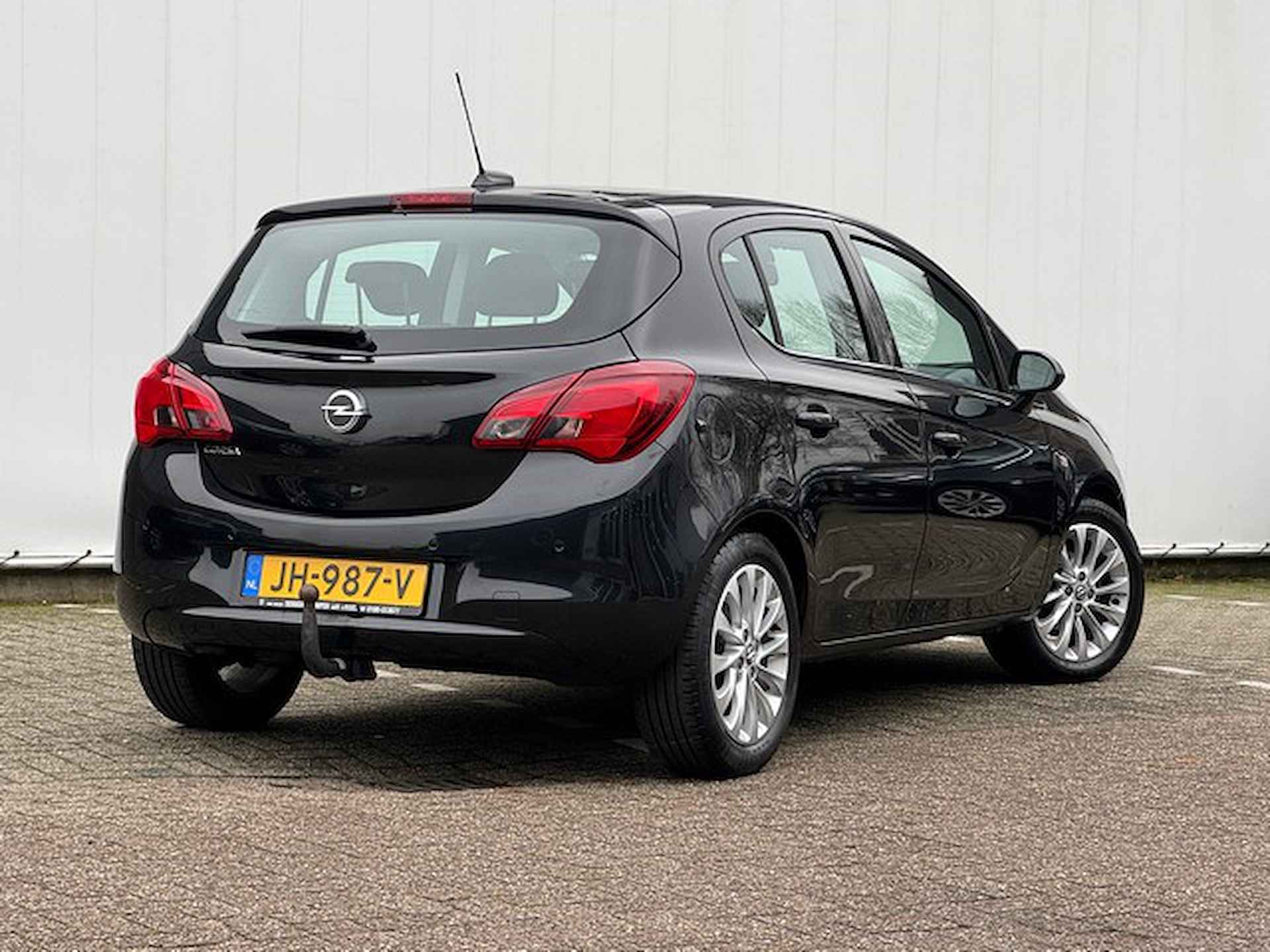 Opel Corsa 1.4 Innovation met CarPlay Navigatie, Climate Controle, 16inch Velgen - 2/19