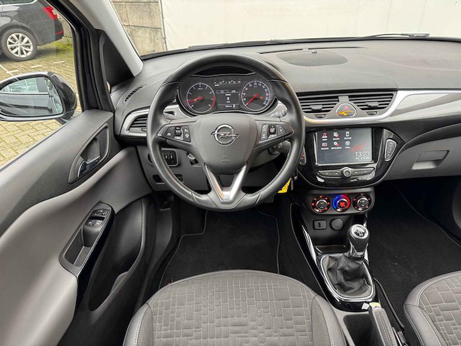 Opel Corsa 1.4 Innovation met CarPlay Navigatie, Climate Controle, 16inch Velgen - 11/19