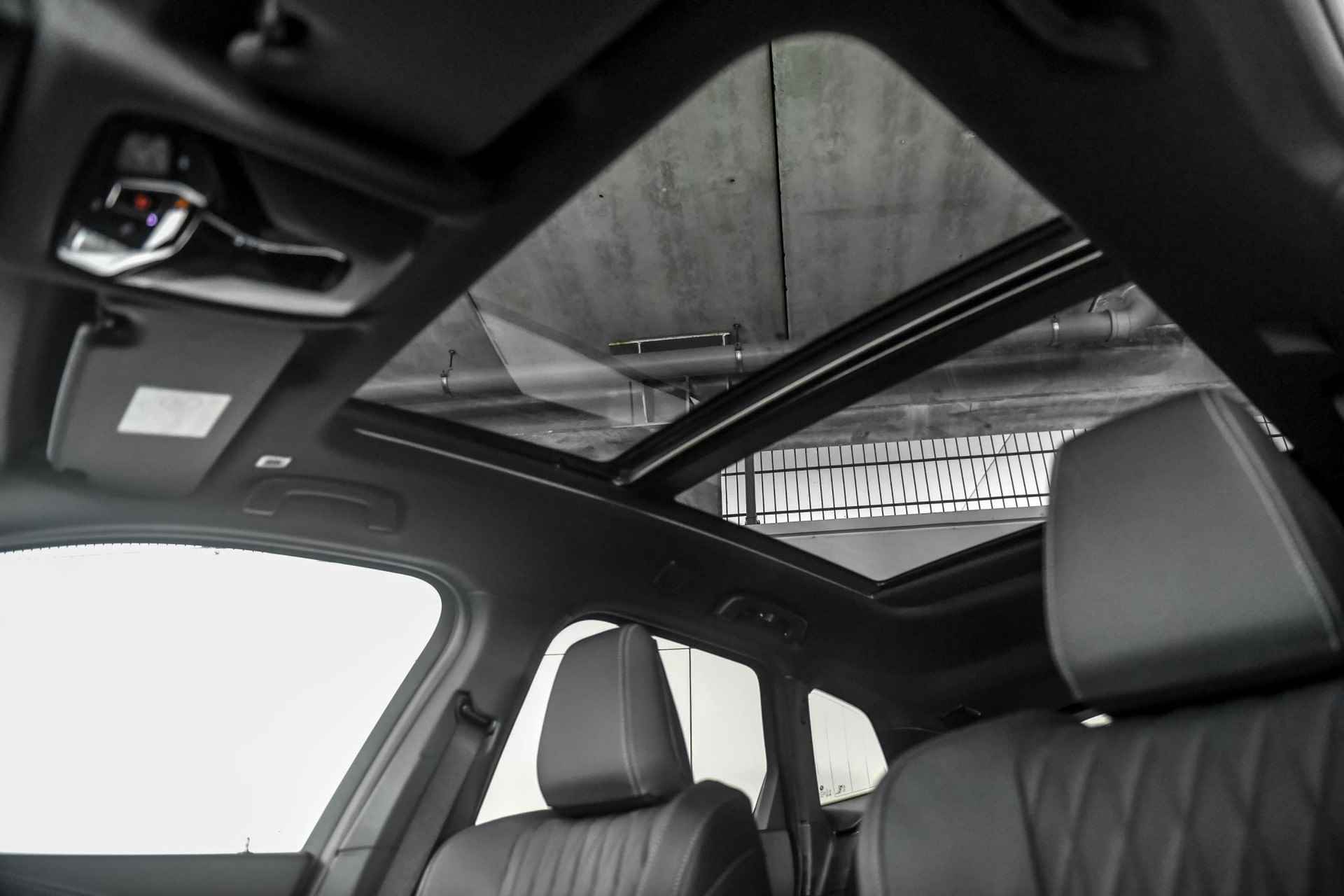 BMW 2 Serie Active Tourer 230e xDrive | M Sportpakket | Stuurwielrand verwarmd | Glazen panoramadak - 13/24