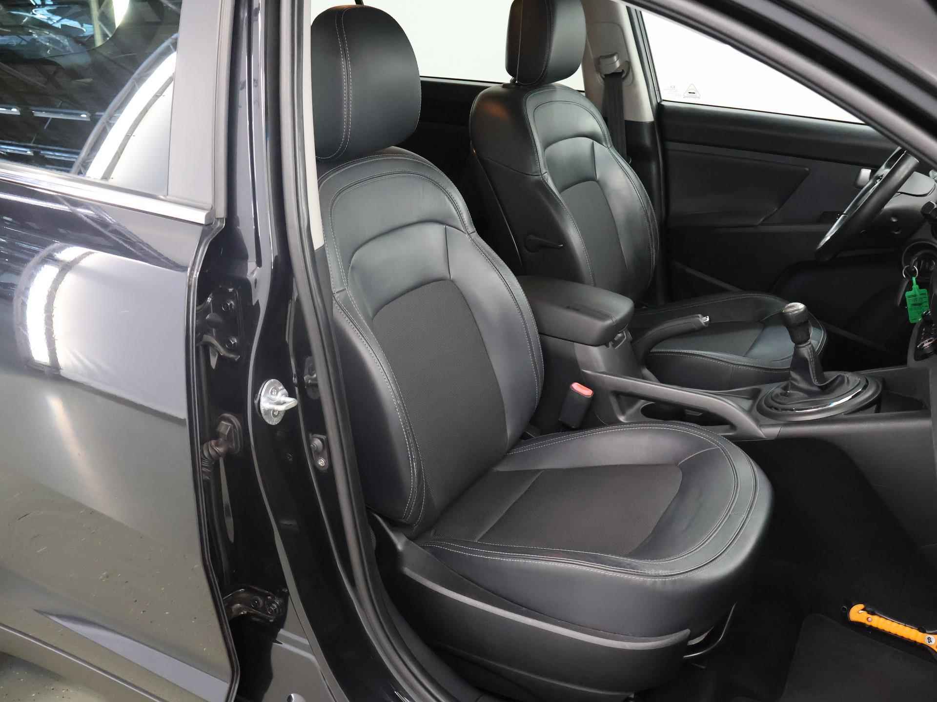 Kia Sportage 2.0 X-ecutive Plus Pack | Navigatie | Climate Control | Parkeersensoren | Bluetooth - 10/32