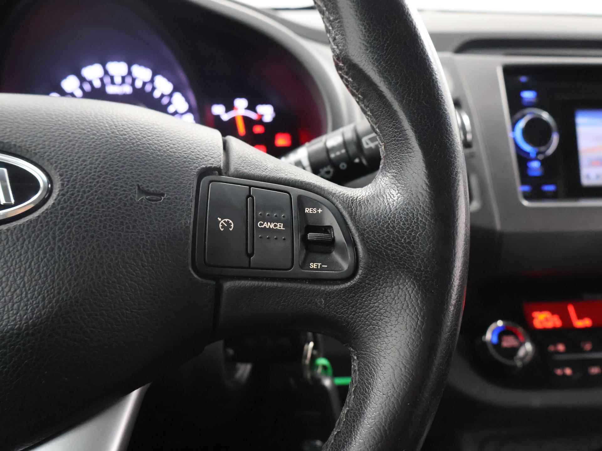 Kia Sportage 2.0 X-ecutive Plus Pack | Navigatie | Climate Control | Parkeersensoren | Bluetooth - 19/32