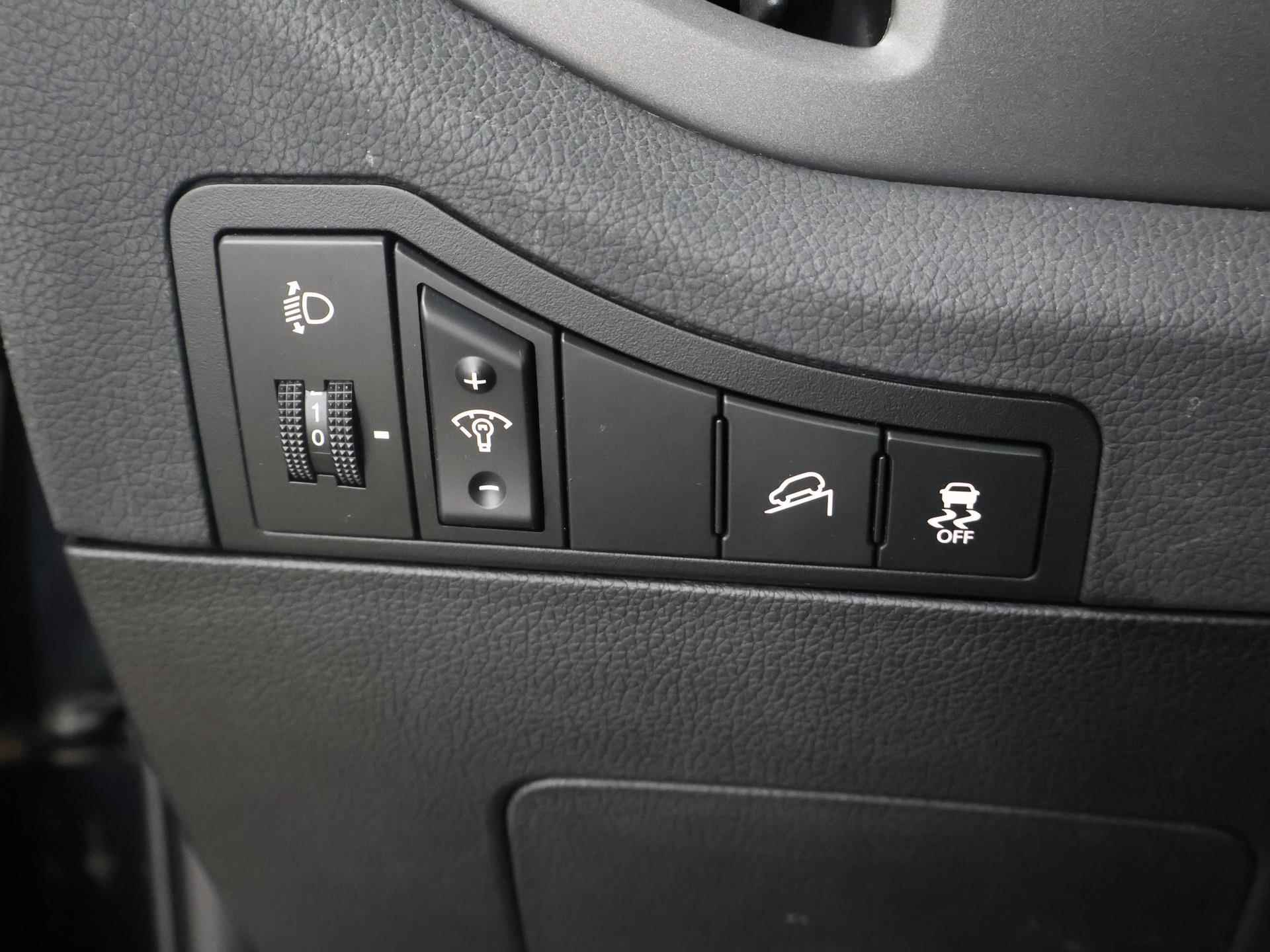 Kia Sportage 2.0 X-ecutive Plus Pack | Navigatie | Climate Control | Parkeersensoren | Bluetooth - 27/32