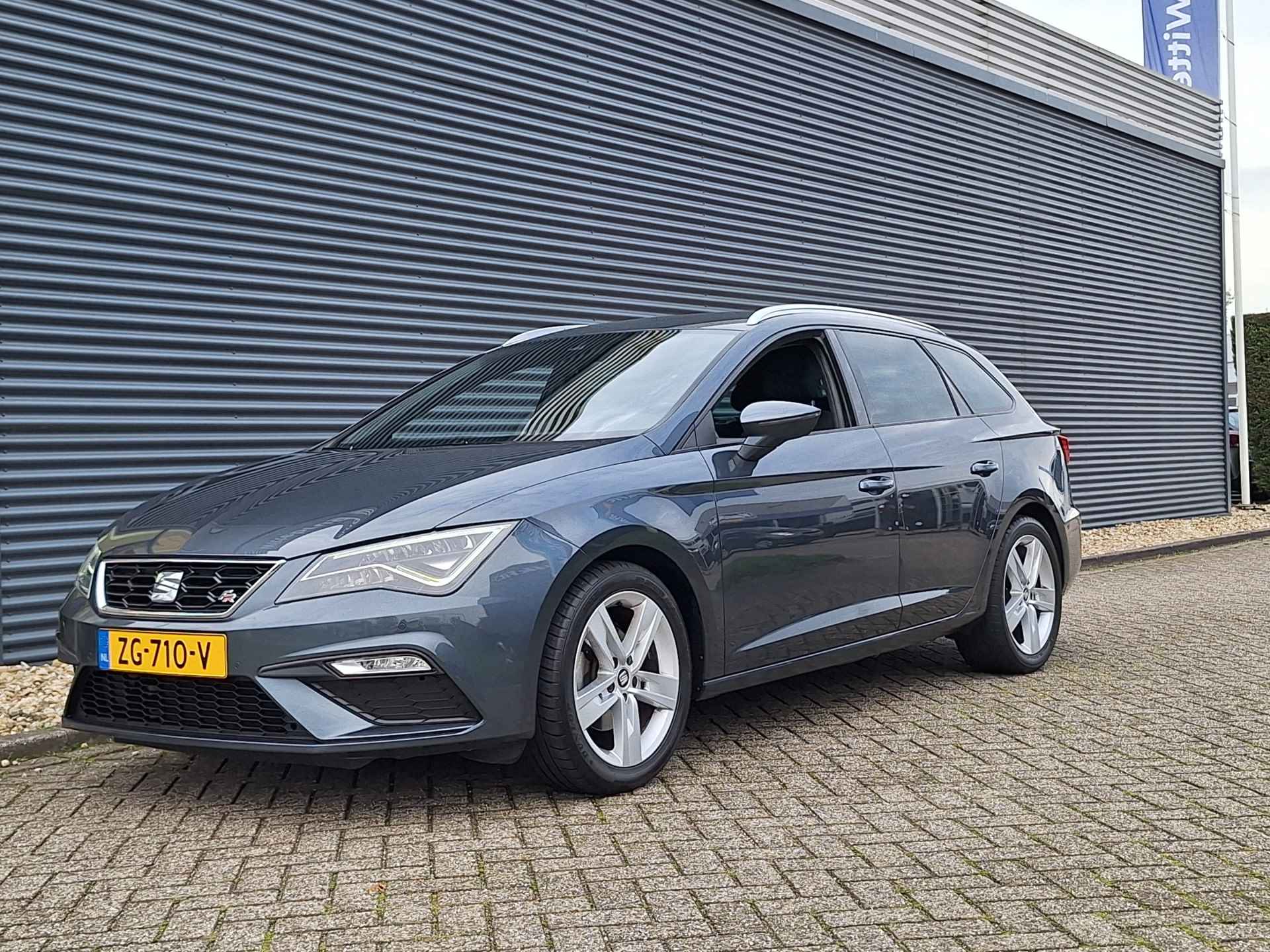 SEAT León ST 1.5 TSI FR Business Intense 150 pk | Automaat | Navigatie | Parkeersensoren en Camera | Apple Carplay en Android Auto | Wat een Gave en Sportieve Station !! - 50/53