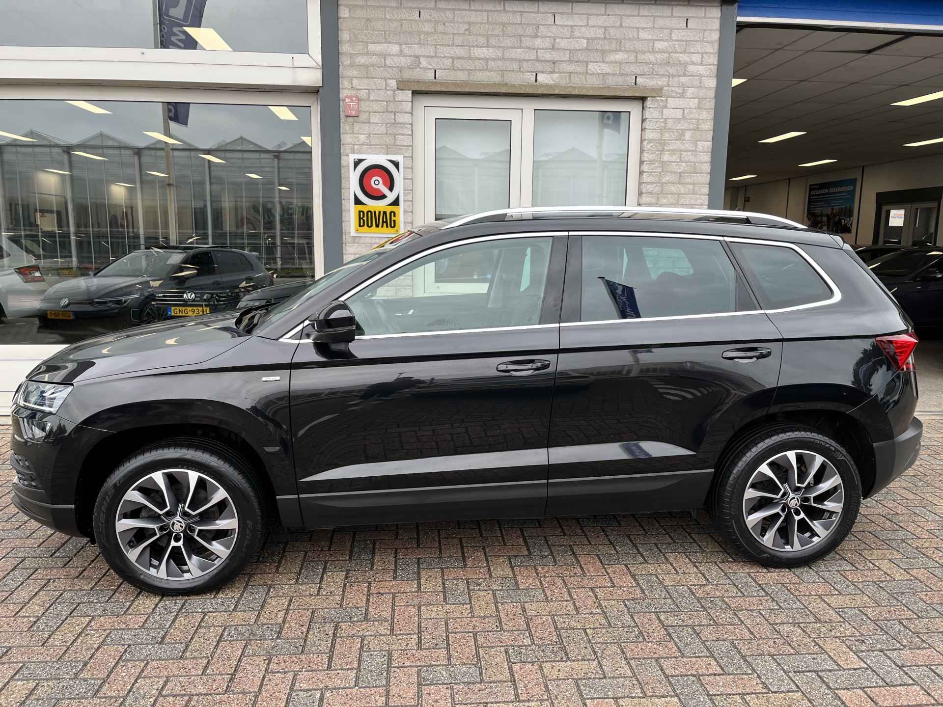 Škoda Karoq 1.0 TSI Ambition Drive 125 / PARK. SENSOREN/ CRUISE/ STOEL VERWARM. V EN A/ KEYLESS/ APP CONNECT/ CLIMA/ DAB/ - 3/43