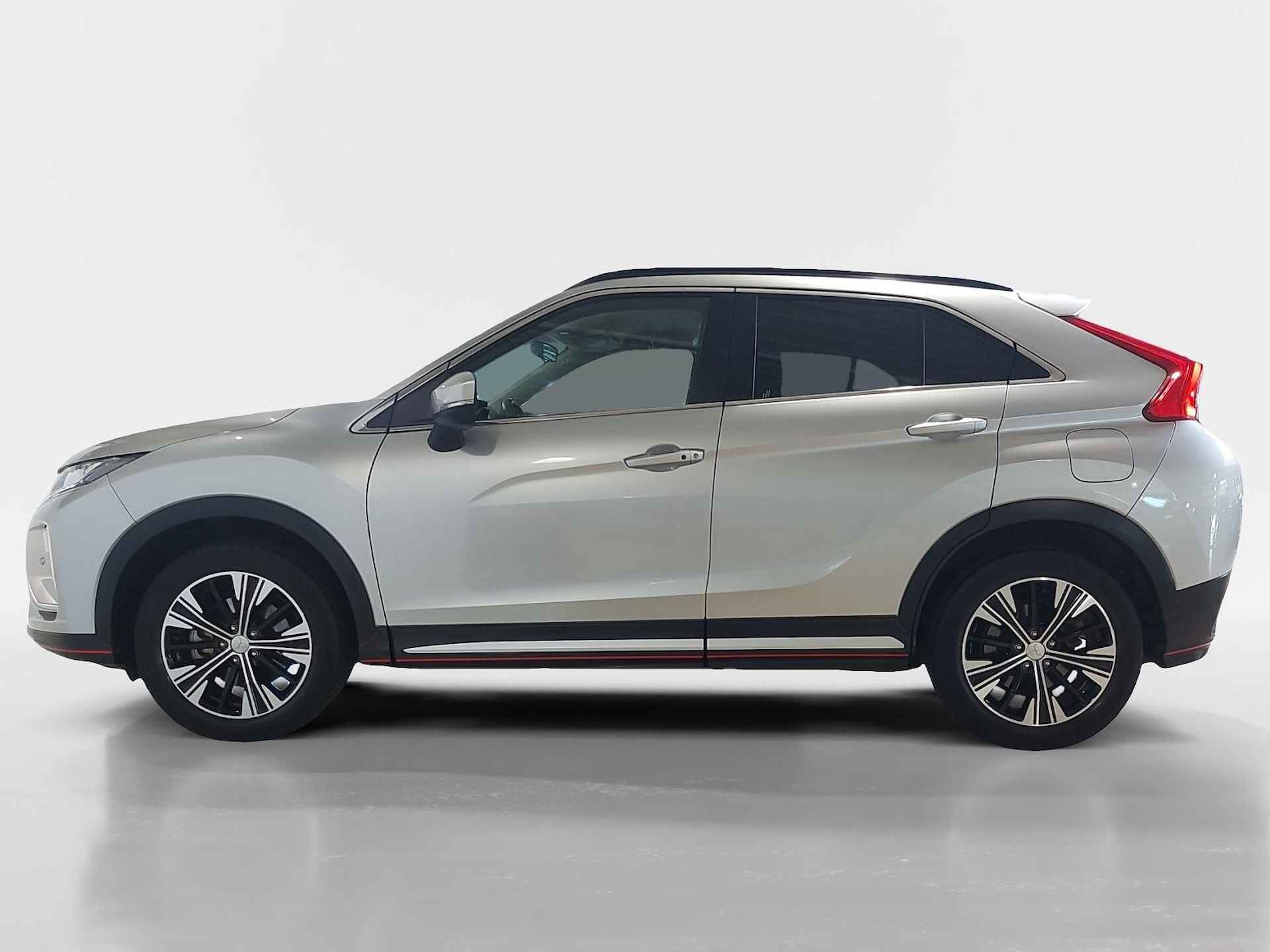 Mitsubishi Eclipse Cross 1.5 DI-T Intense S | Achteruitrijcamera | Parkeersensoren | Trekhaak | Head-up display | Stoelverwarming | Cruise control | Apple Carplay/Android auto | Automatische renen/lichtsensor | - 2/46