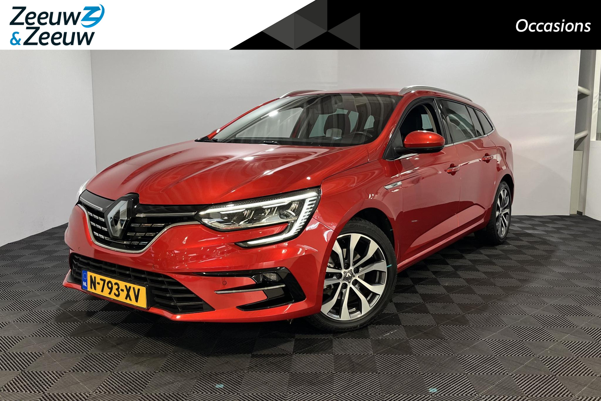 Renault Mégane Estate 1.3 - 140PK TCe Edition One | 9,3" Navi | Camera | Leer | Stoel & Stuurverwarming | Cruise Control Adaptief | Apple CarPlay / Android Auto | 17" Lichtmetalen Velgen | Climate Control |