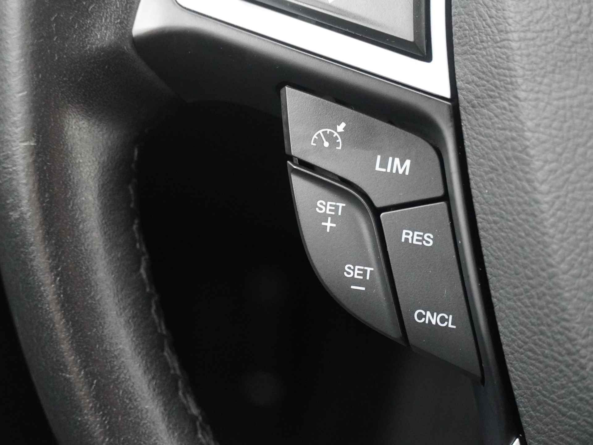 Ford Mondeo Wagon Titanium 160 pk Automaat | Trekhaak | Winter Pack | 18" | Navi | Clima | Apple Carplay | 100% dealer onderhouden - 15/20