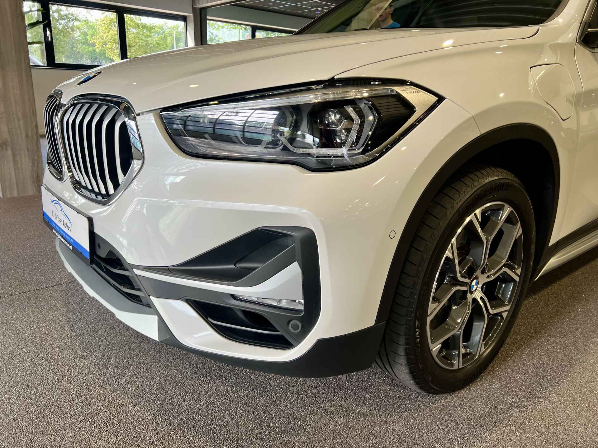 BMW X1 xDrive25e X-Line Panorama | Camera | Trekhaak | Carplay - 15/51