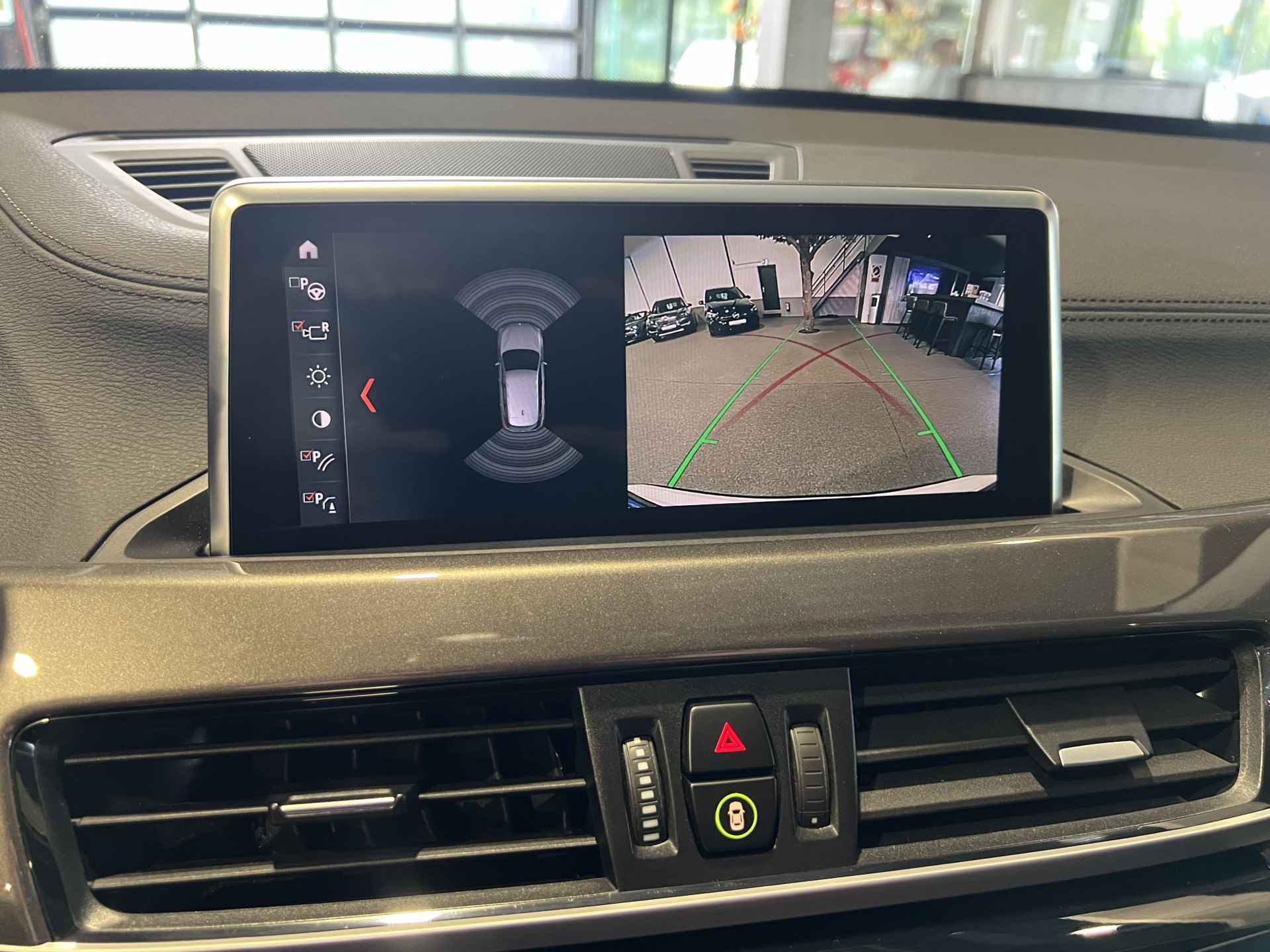 BMW X1 xDrive25e X-Line Panorama | Camera | Trekhaak | Carplay - 7/51