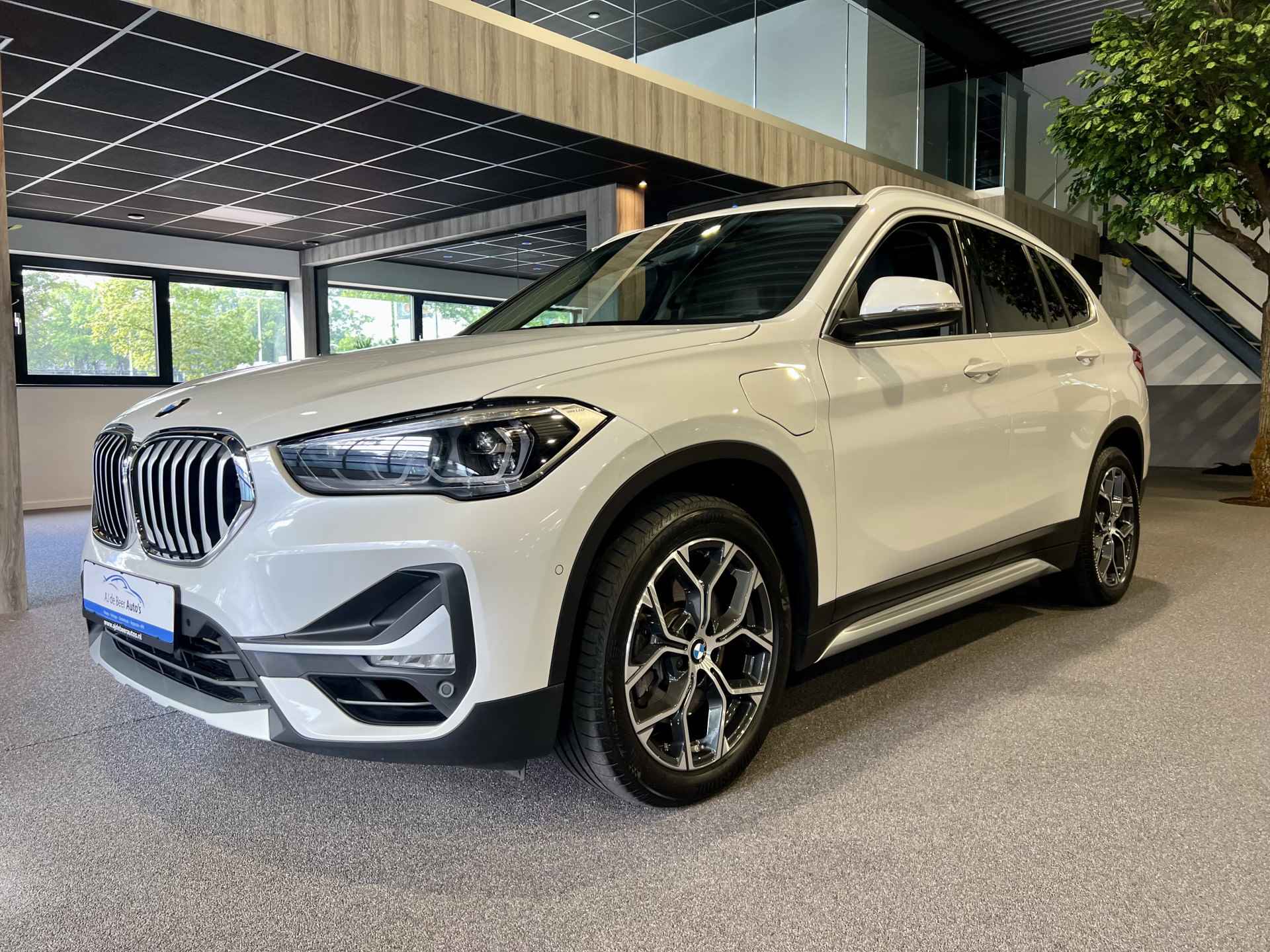 BMW X1 xDrive25e X-Line Panorama | Camera | Trekhaak | Carplay - 10/51