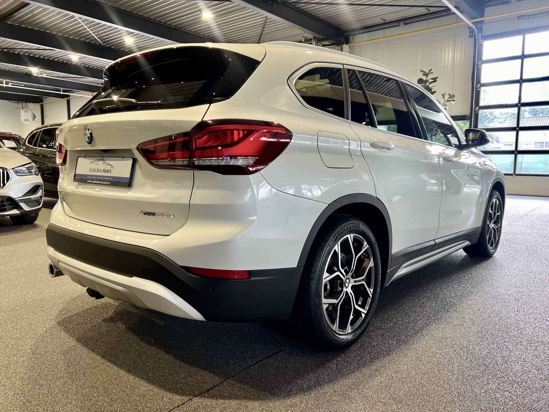 BMW X1 xDrive25e X-Line Panorama | Camera | Trekhaak | Carplay - 12/51