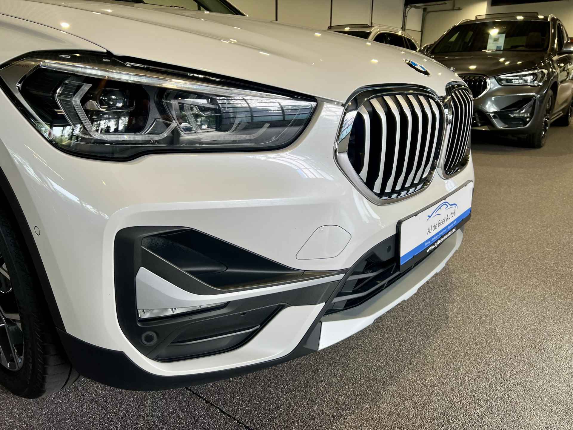 BMW X1 xDrive25e X-Line Panorama | Camera | Trekhaak | Carplay - 15/51