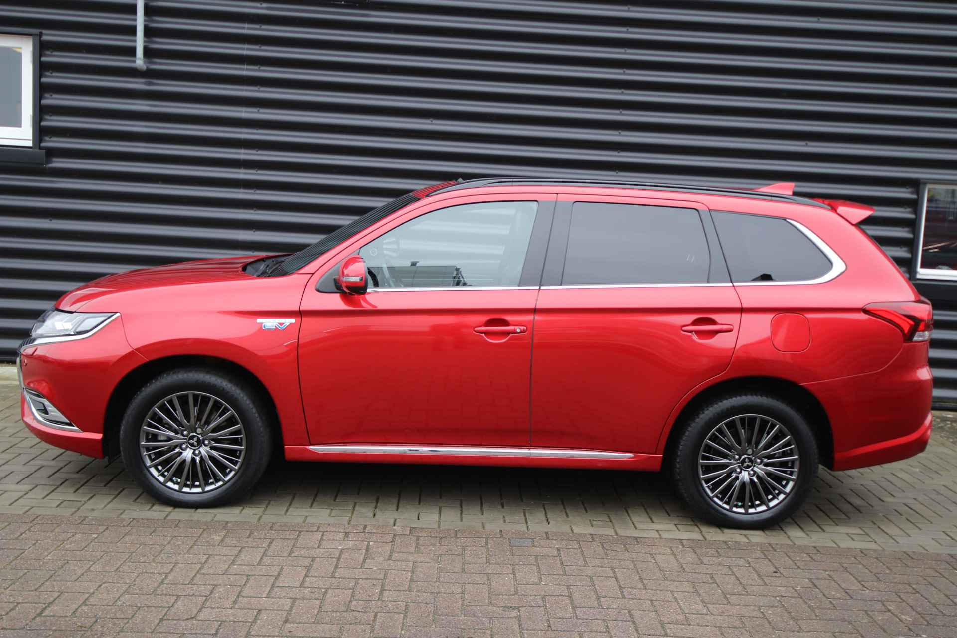 Mitsubishi Outlander 2.4 PHEV S-Edition NL-Auto, Opendak, 1e eigenaar - 21/86