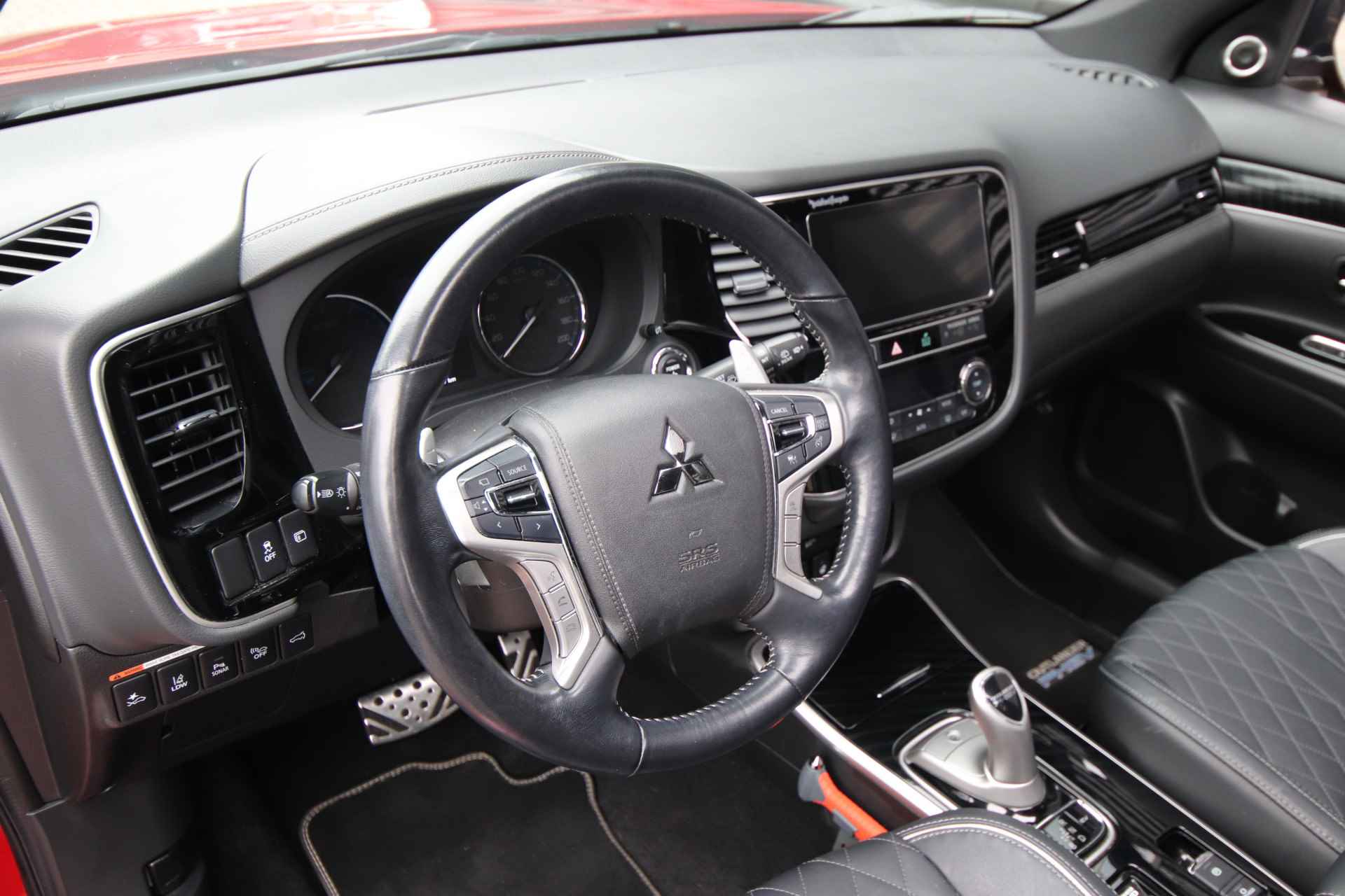 Mitsubishi Outlander 2.4 PHEV S-Edition NL-Auto, Opendak, 1e eigenaar - 25/86