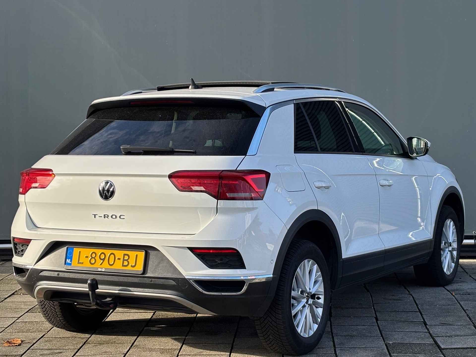 Volkswagen T-Roc BWJ 2021 | 1.0TSI 111PK Style Bus | PANO | CAMERA A | CLIMA | STOELVERW | NAVI | CARPLAY | PRIVACY GLASS | - 3/19