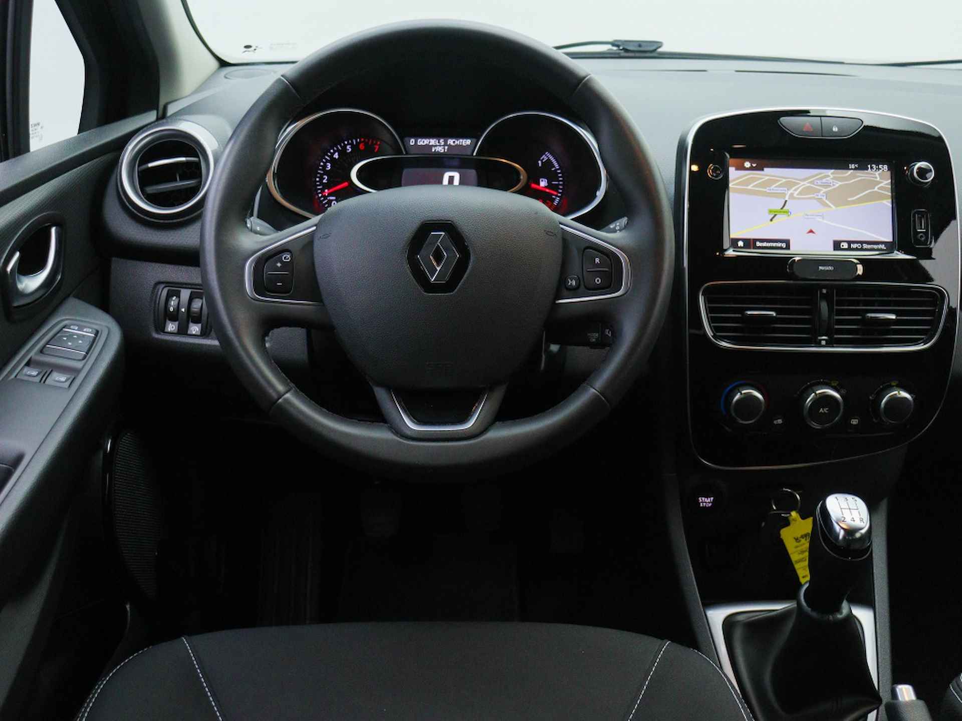 Renault Clio Estate 0.9 TCe Limited | Navigatie - 3/37