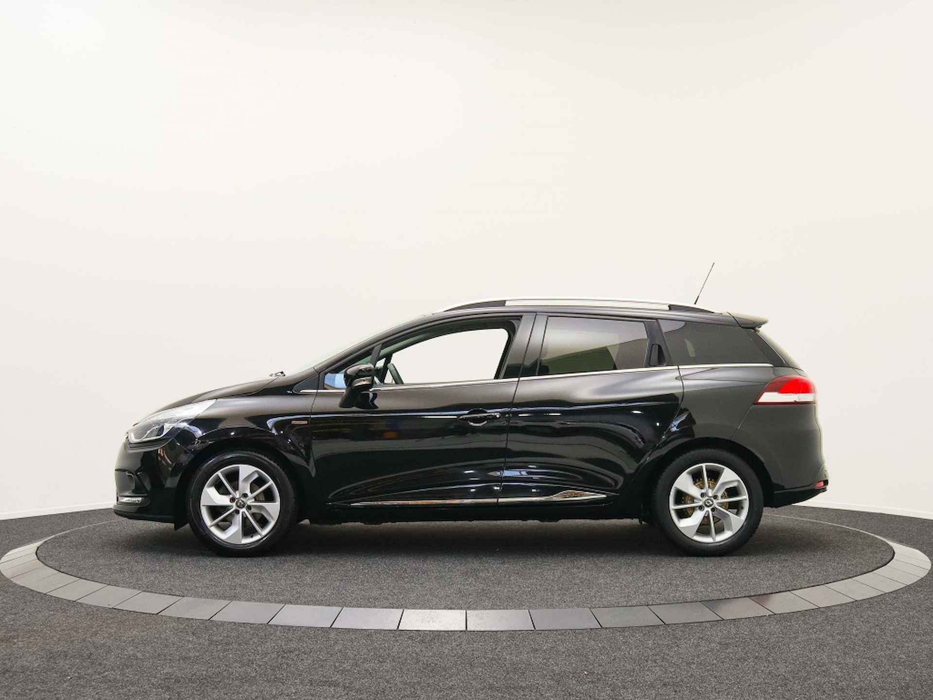 Renault Clio Estate 0.9 TCe Limited | Navigatie - 10/37