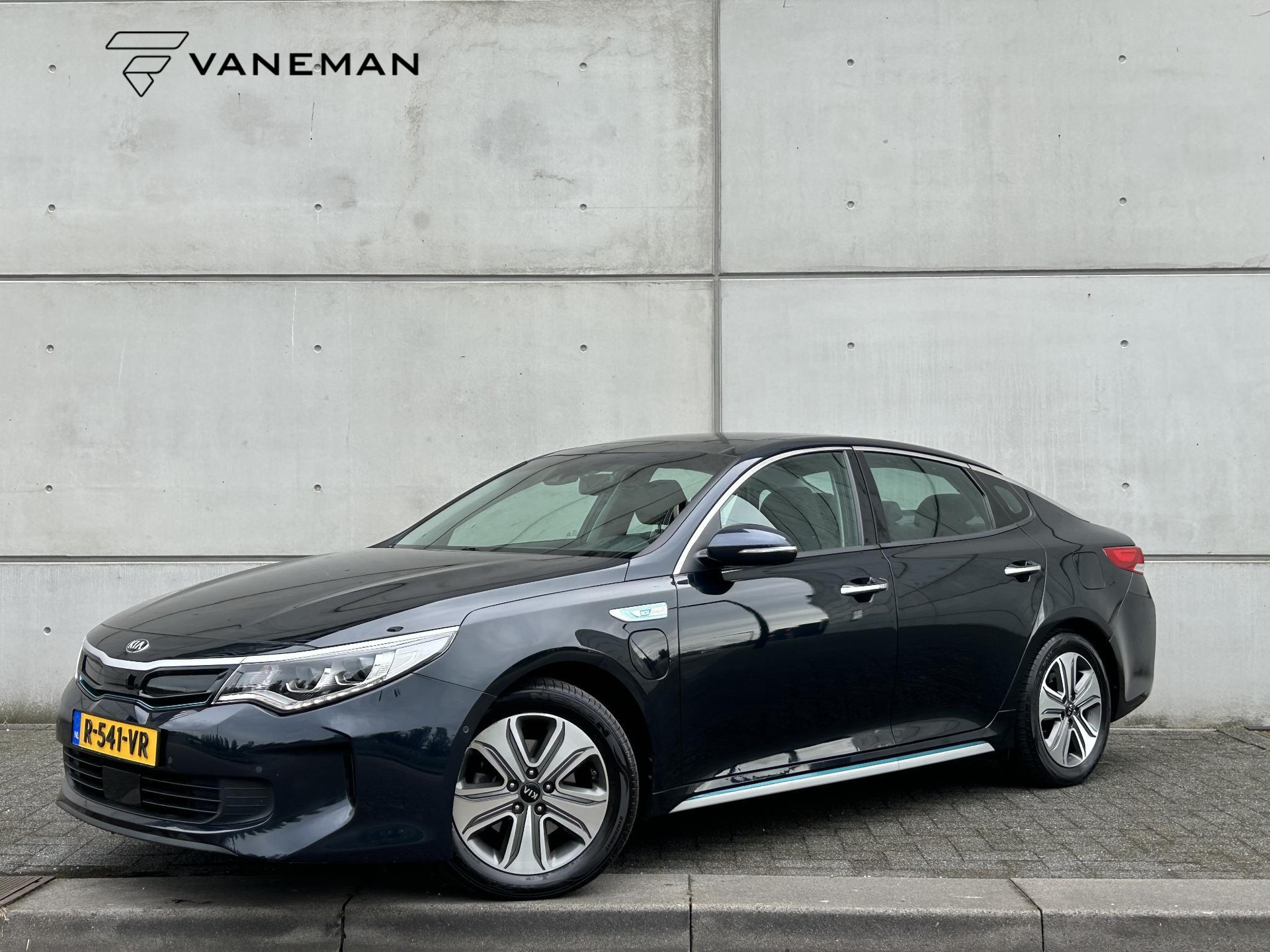 Kia Optima 2.0 GDI PHEV Business ExecutiveLine Automaat | Panoramadak | Leder | Harman/Kardon | 360 Camera | Navi | Stoelventilatie | Clima | Key-Less | PDC | Cruise | LED |