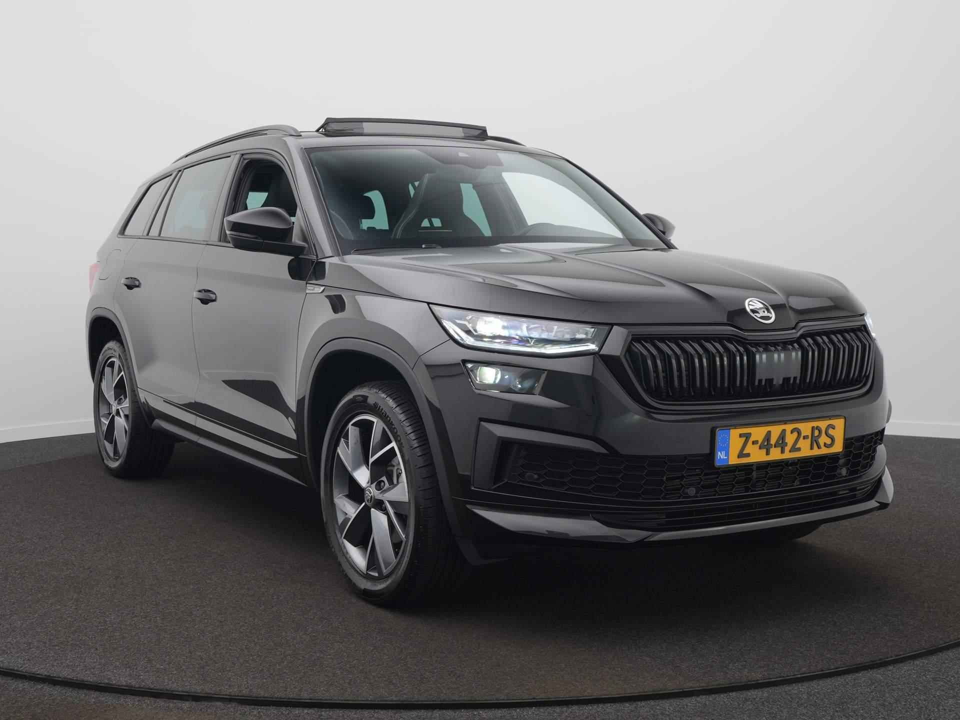 Skoda Kodiaq 1.5 TSI Sportline Business 7p. /Panormadak / Elektr. Trekhaak / Navi / Camera - 3/71