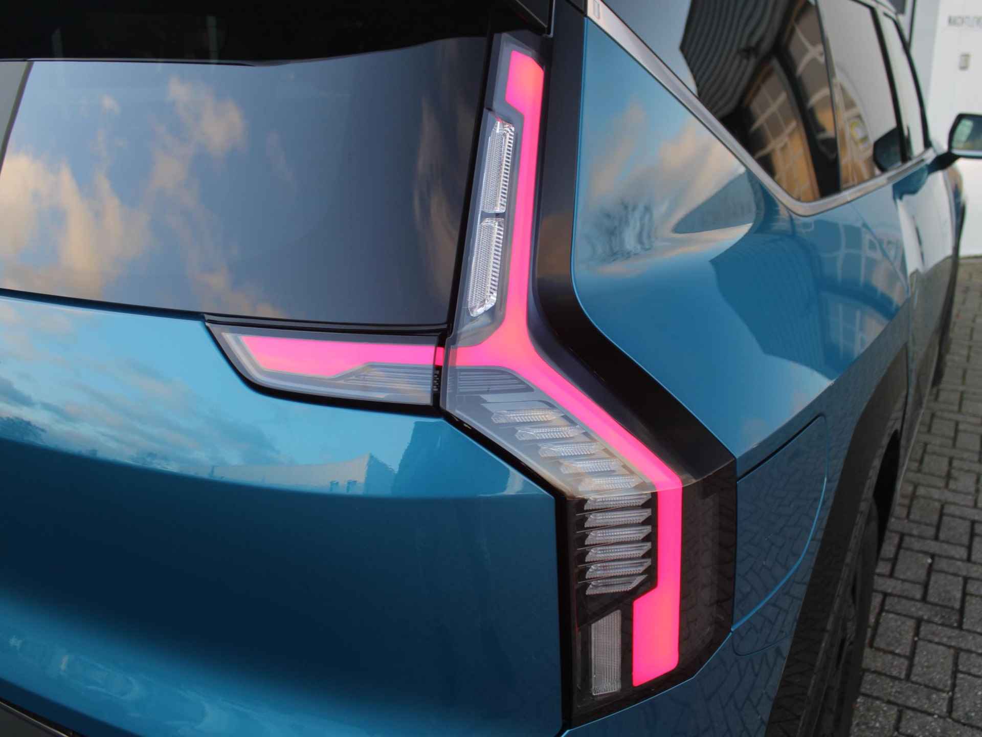 Kia EV9 Launch Edition GT-Line AWD 99.8 kWh | Direct Beschikbaar | Clima | Navi | 7-Pers. | Adapt. Cruise | 21" | Head-Up | Stoel-/Stuurverwarming | Premium Audio | Schuif-/kanteldak - 8/42