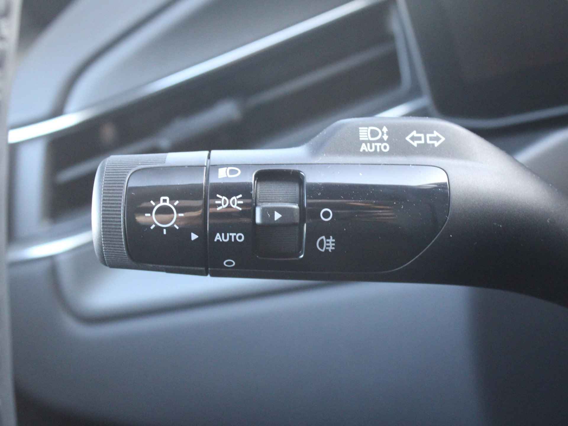 Kia EV9 Launch Edition GT-Line AWD 99.8 kWh | Direct Beschikbaar | Clima | Navi | 7-Pers. | Adapt. Cruise | 21" | Head-Up | Stoel-/Stuurverwarming | Premium Audio | Schuif-/kanteldak - 20/42