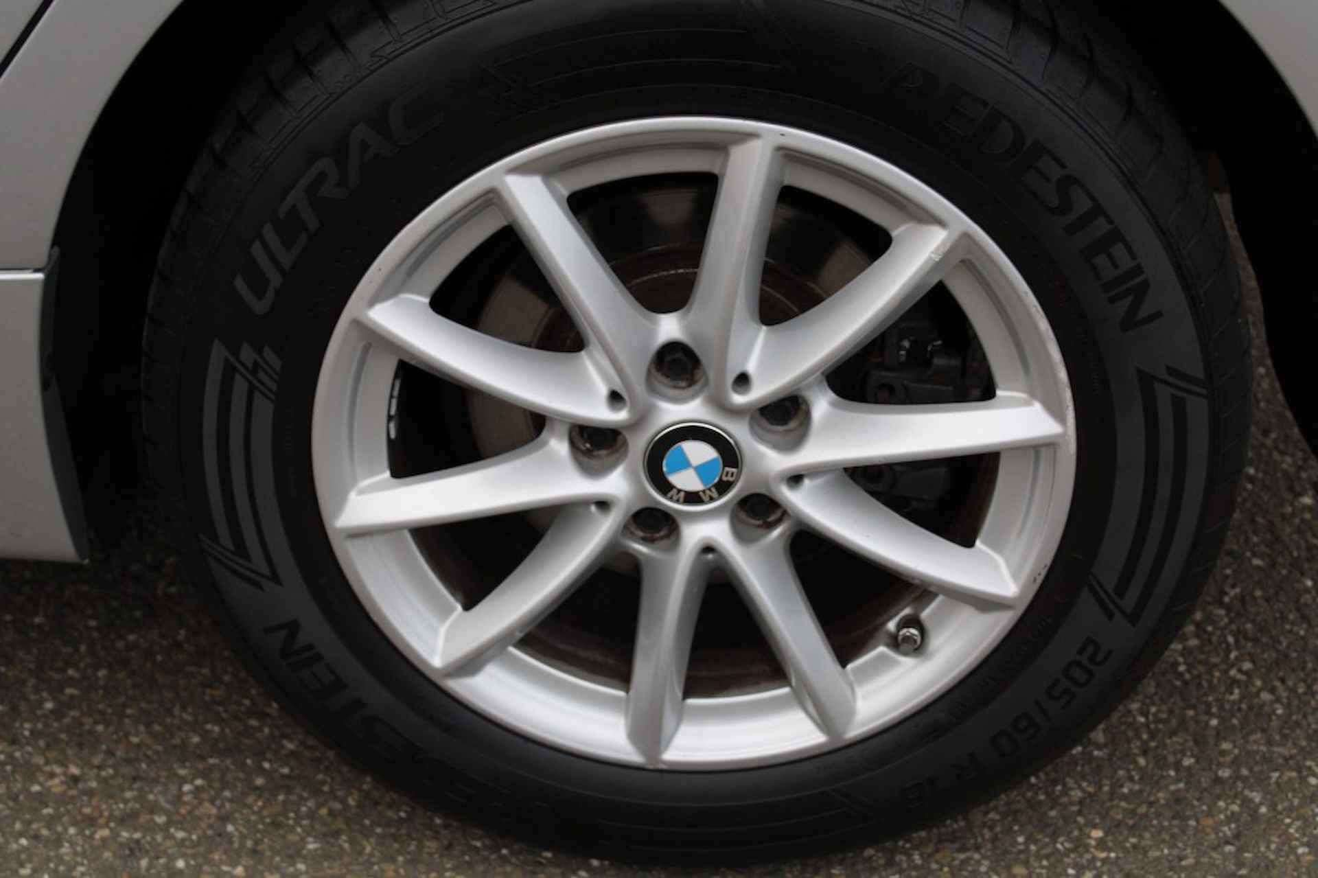 BMW 2-serie 218I 136pk Active Tourer Essential ECC/cruise/navi/PDC/xenon - 8/32