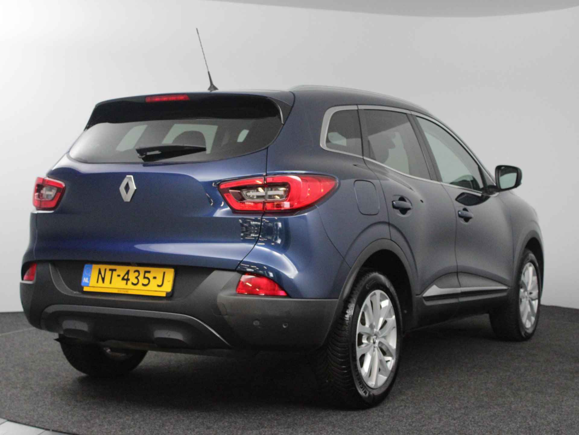 Renault Kadjar 1.2 TCe 130 EDC Intens | 2e eigenaar + dealer onderhouden! | Navi | Clima | Cruise | LM velgen 17" | PDC V+A + Camera - 4/52