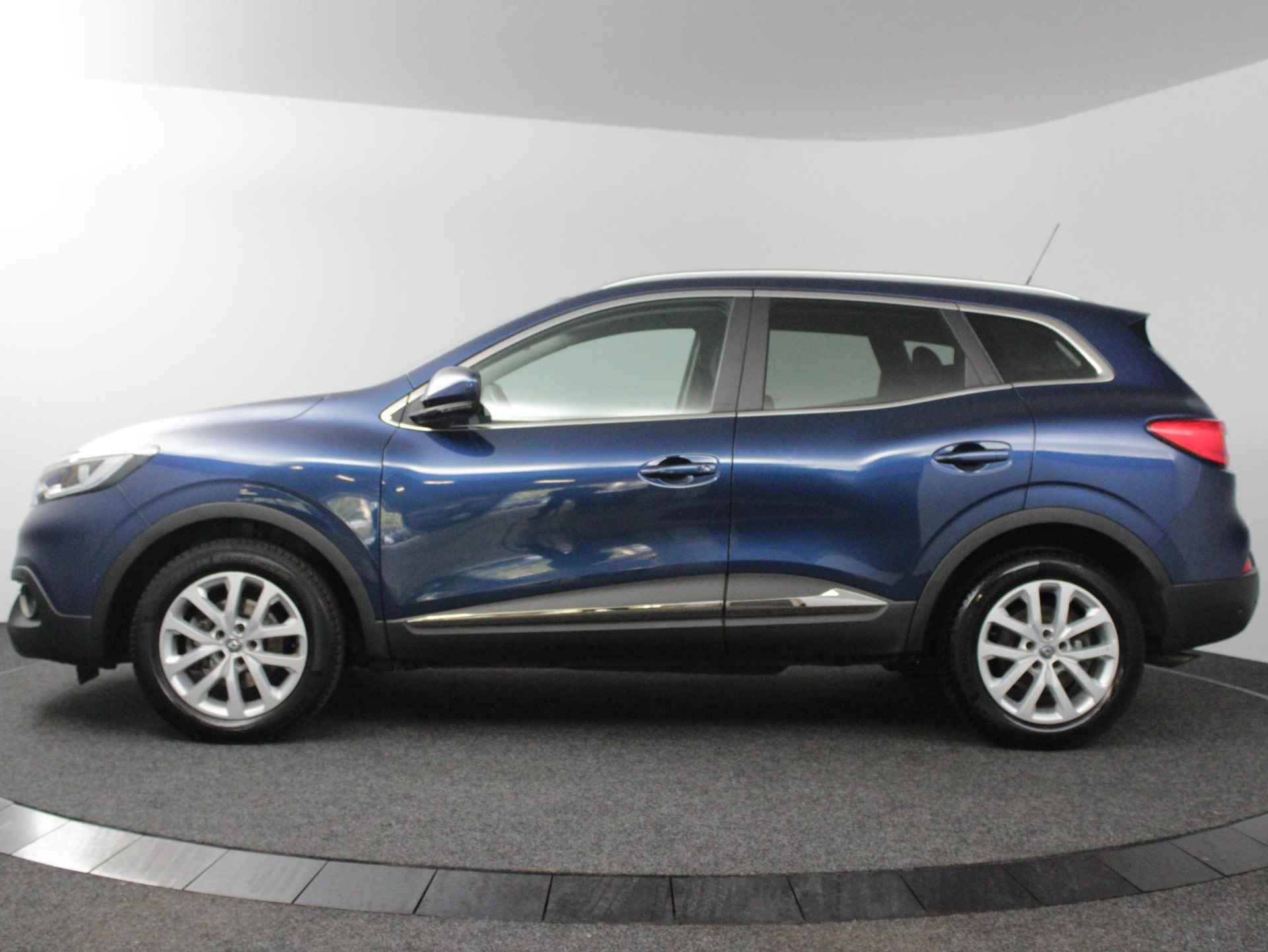 Renault Kadjar 1.2 TCe 130 EDC Intens | 2e eigenaar + dealer onderhouden! | Navi | Clima | Cruise | LM velgen 17" | PDC V+A + Camera - 9/52