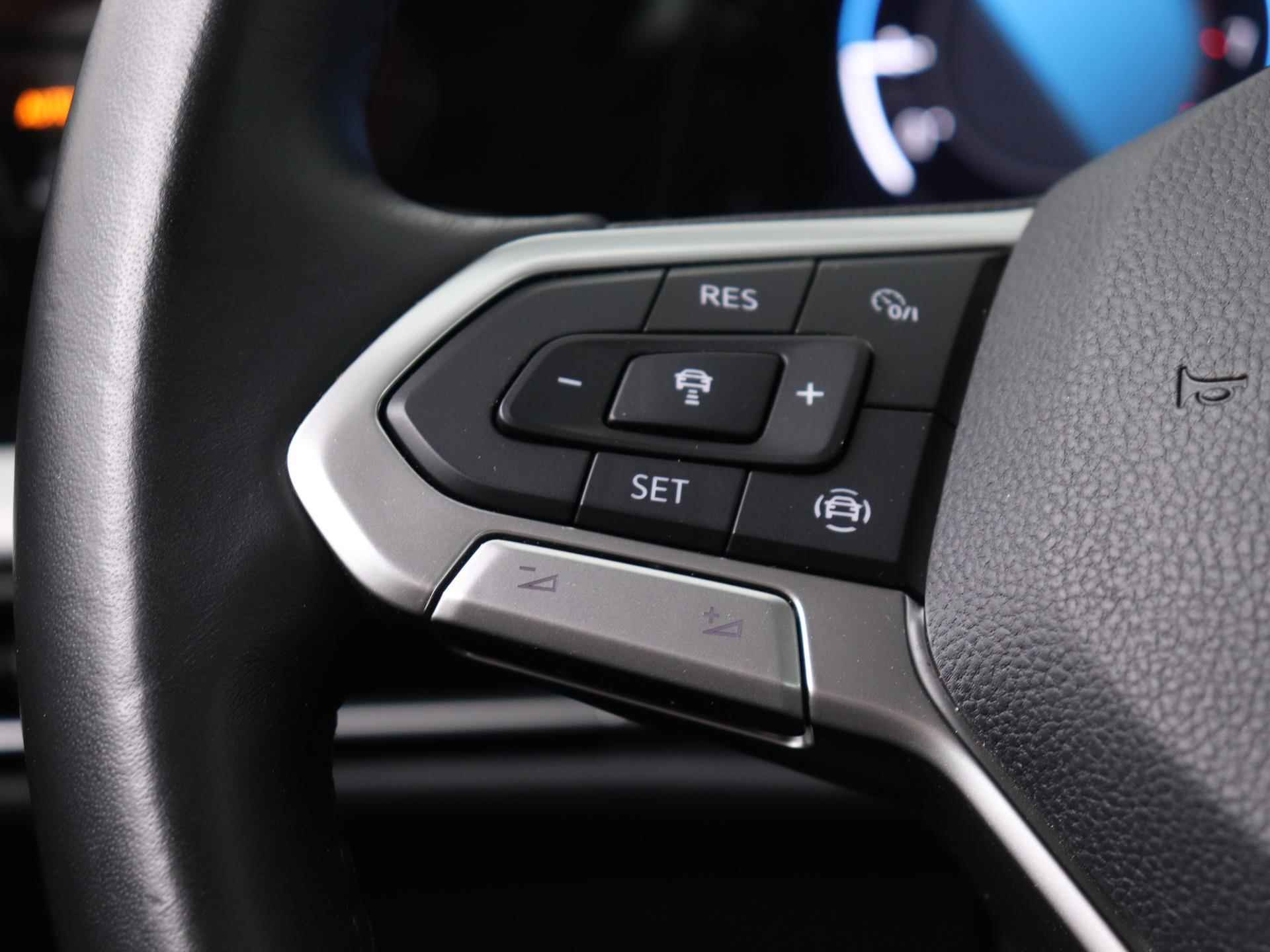 Volkswagen Golf 1.0 TSI Life  110PK | Navigatie | Lane Assist | App Connect | Adaptive Cruise Control | Draadloos opladen telefoon - 16/22