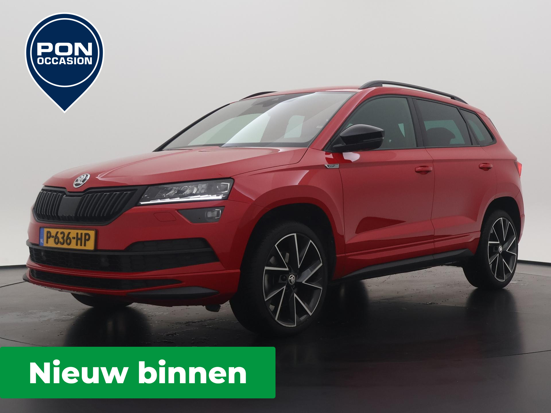 Skoda Karoq 1.5 TSI ACT Sportline Business | NIEUW BINNEN | Navigatie | Trekhaak | Stuur- /  Stoelverwarming | LED Matrix | Carplay | Keyless | ACC | 19" |