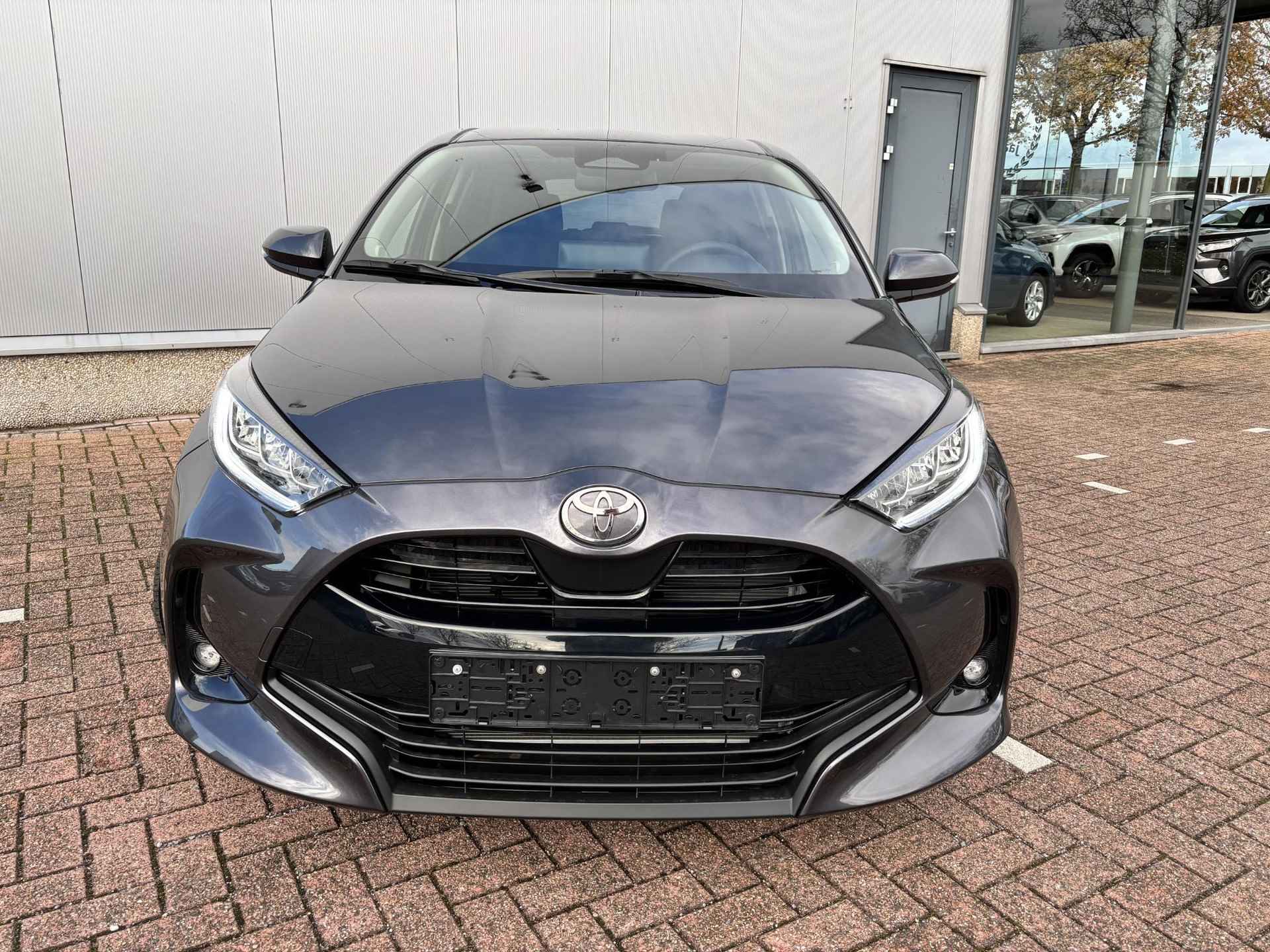 Toyota Yaris 1.5 Hybrid 115 First Edition Limited Stuurverwarming, Stoelverwarming, Apple Carplay Android Auto, Camera - 5/40