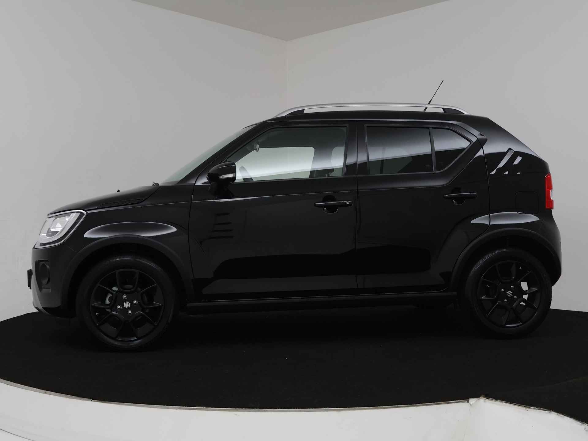 Suzuki Ignis 1.2 Smart Hybrid Style | Keyless Entry | 1e eigenaar | Apple Carplay / Android Auto (Navigatie) | Dealer onderhouden | - 4/42