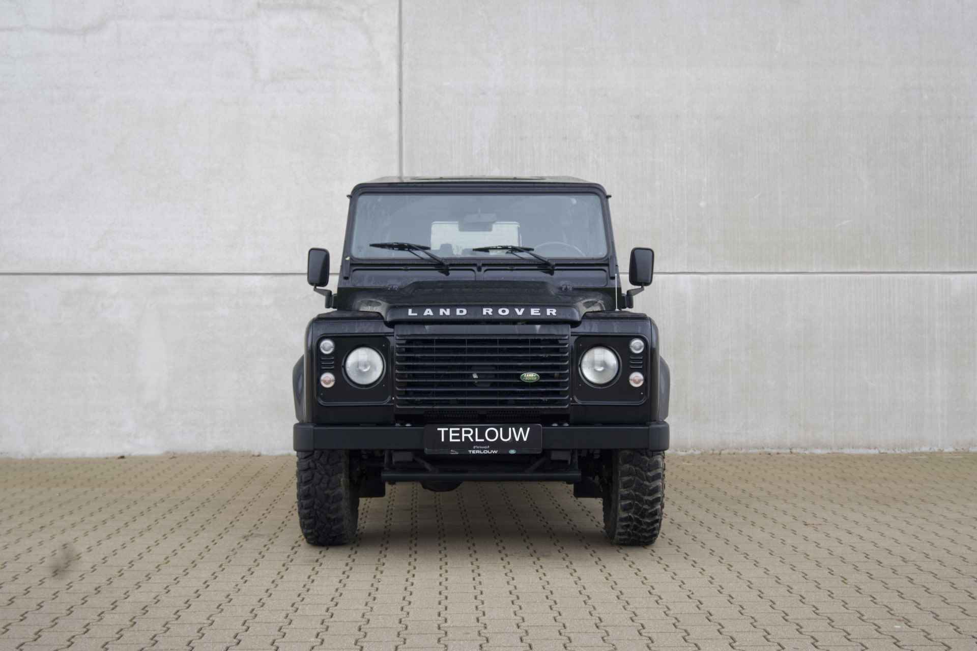 Land Rover Defender 2.4 TD 110 SW XTech - 2/18