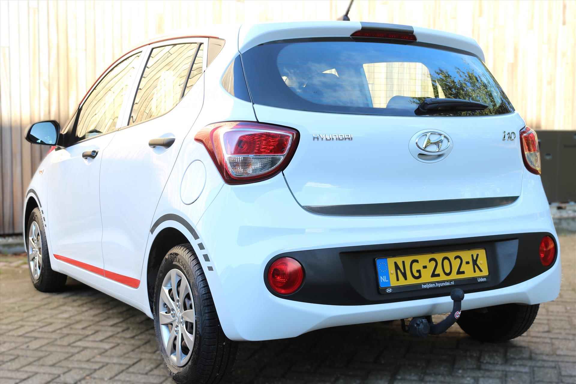 HYUNDAI I 10 1.0i 66pk Blue 4pl. i-Motion Sport-uitvoering - 31/32