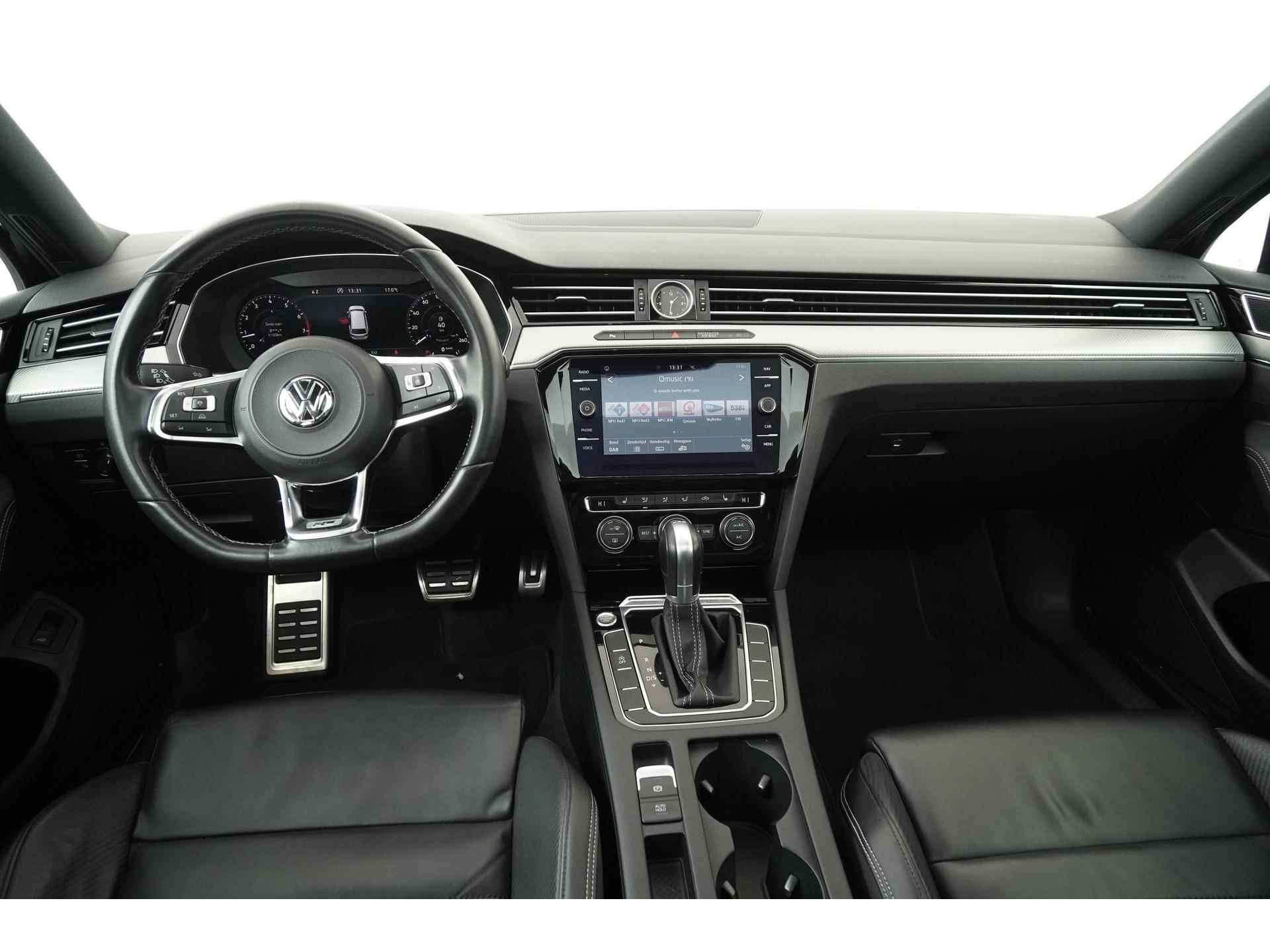 Volkswagen Passat Variant 1.4 TSI ACT Highline Business R | Panoramadak | Digital Cockpit | ACC | Zondag Open! - 5/41