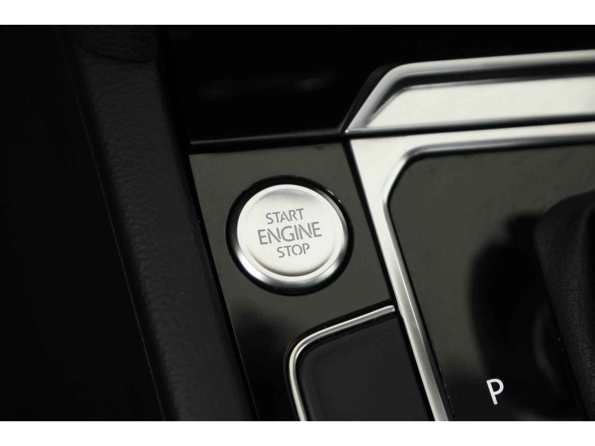 Volkswagen Passat Variant 1.4 TSI ACT Highline Business R | Panoramadak | Digital Cockpit | ACC | Zondag Open! - 31/41