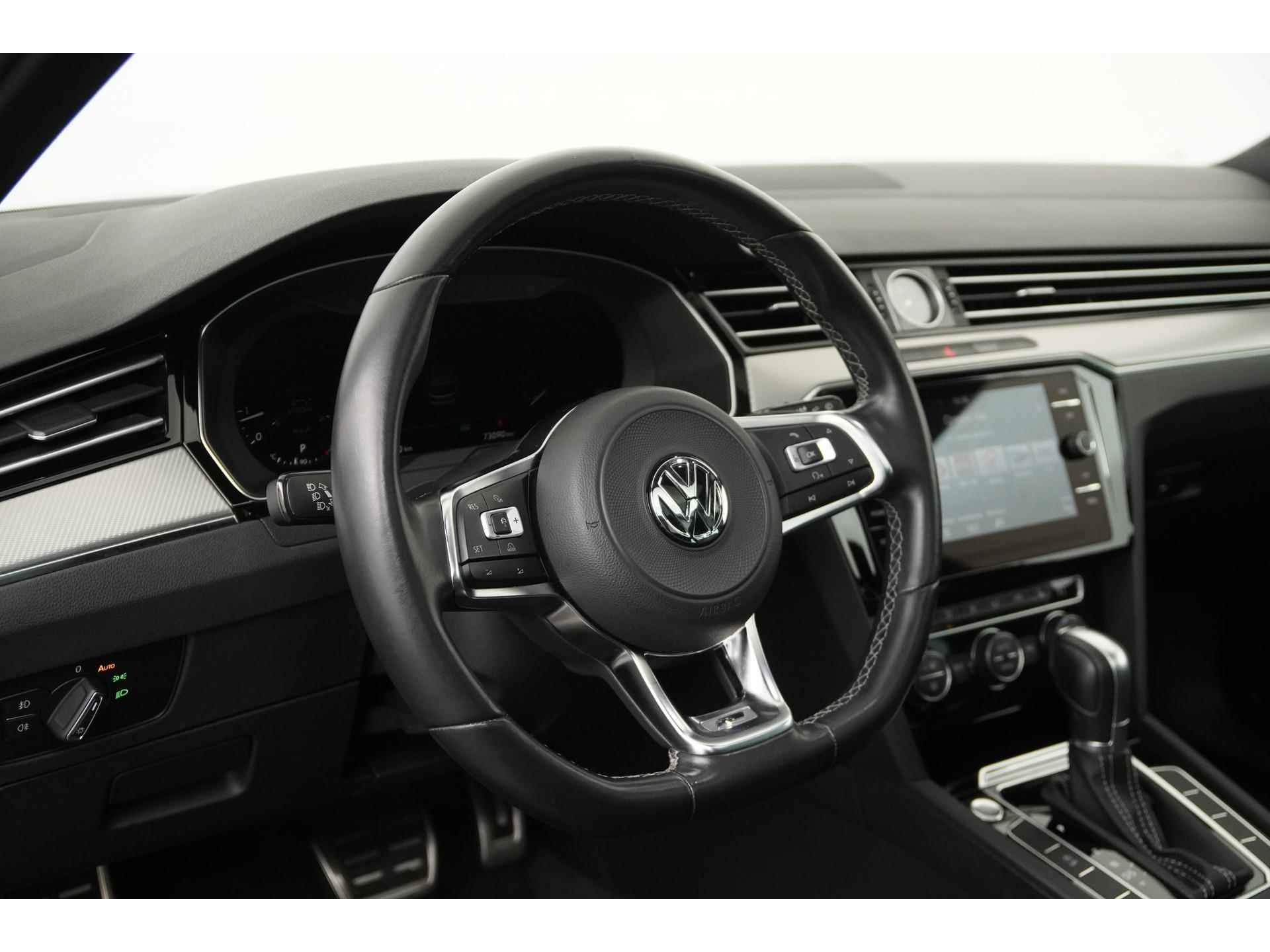 Volkswagen Passat Variant 1.4 TSI ACT Highline Business R | Panoramadak | Digital Cockpit | ACC | Zondag Open! - 35/41