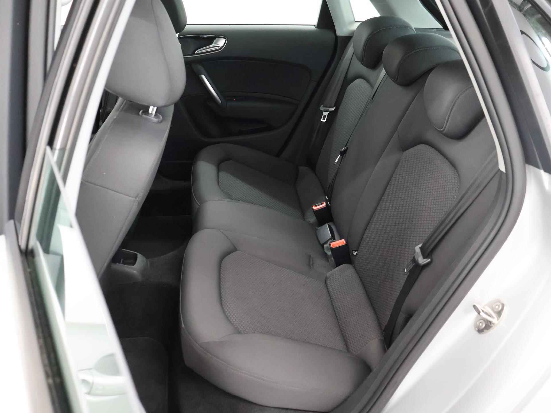 Audi A1 Sportback 1.2 TFSI Admired S-Line | Navigatie | Airco | Bluetooth | Cruise Control | - 11/42
