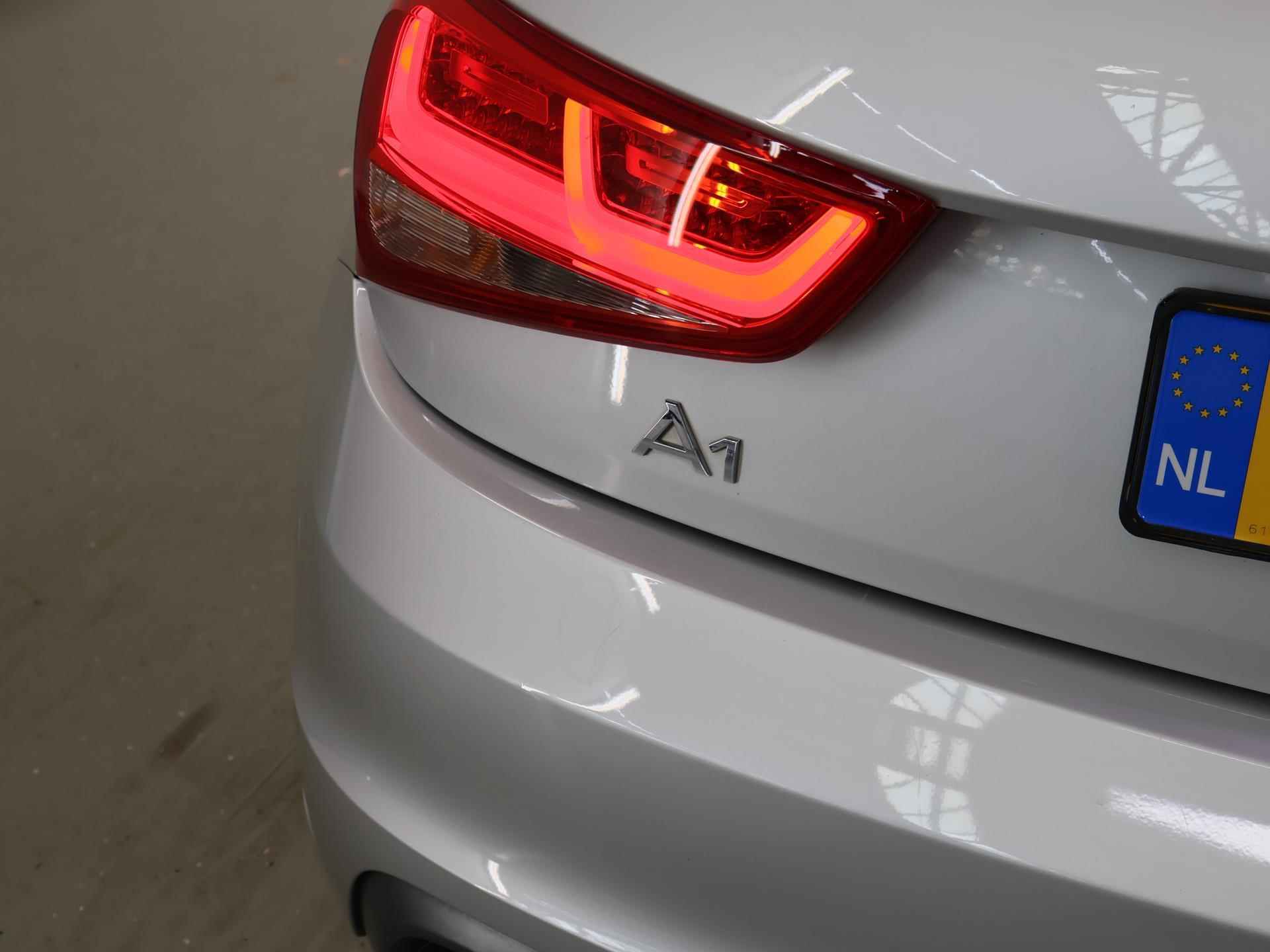 Audi A1 Sportback 1.2 TFSI Admired S-Line | Navigatie | Airco | Bluetooth | Cruise Control | - 38/42