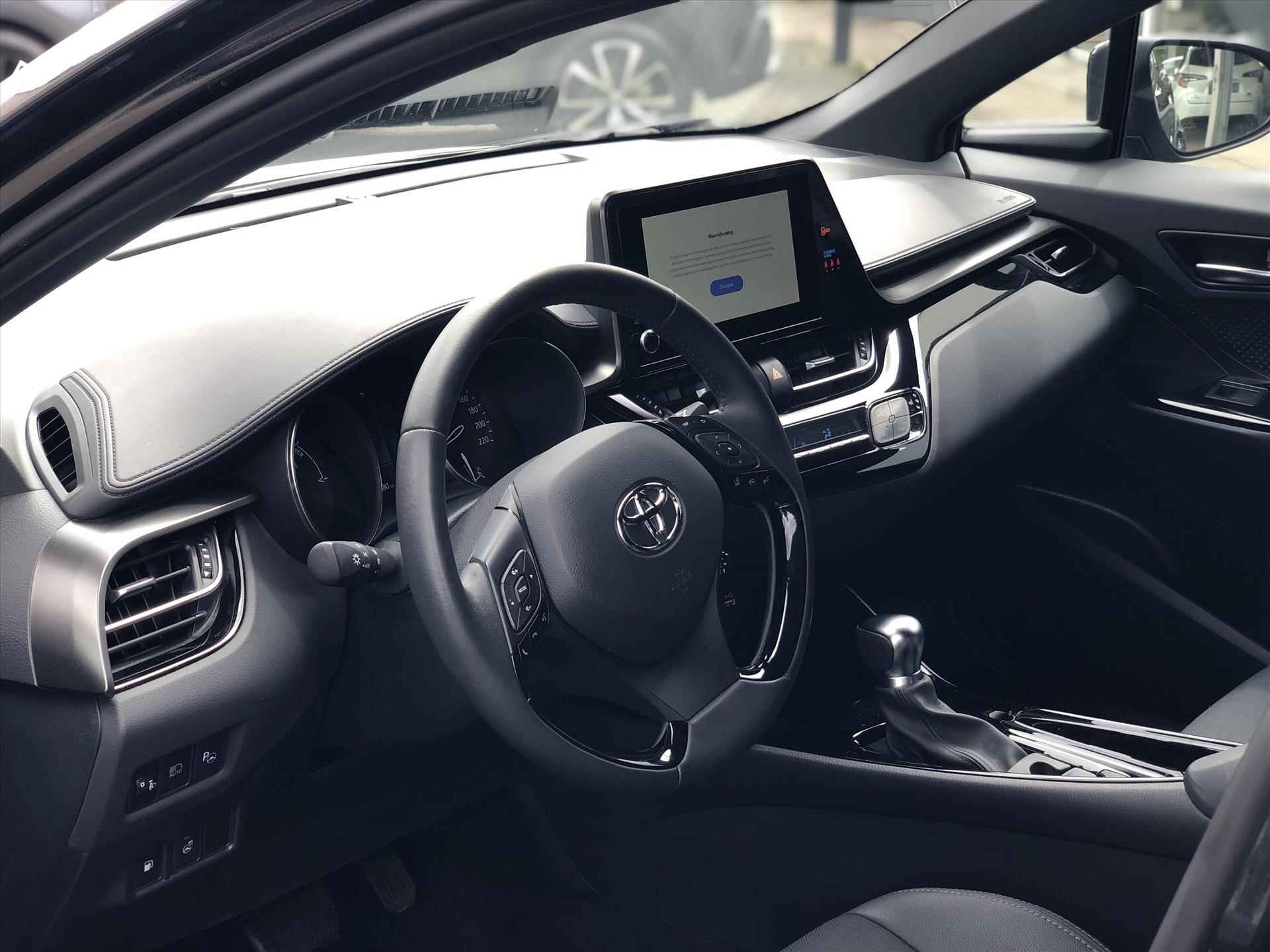 Toyota C-Hr 2.0 Hybrid 184pk Style Plus | Navigatie, Dodehoekherkenning, Parkeersensoren, Stoel + stuurverwarming, Keyless - 11/36