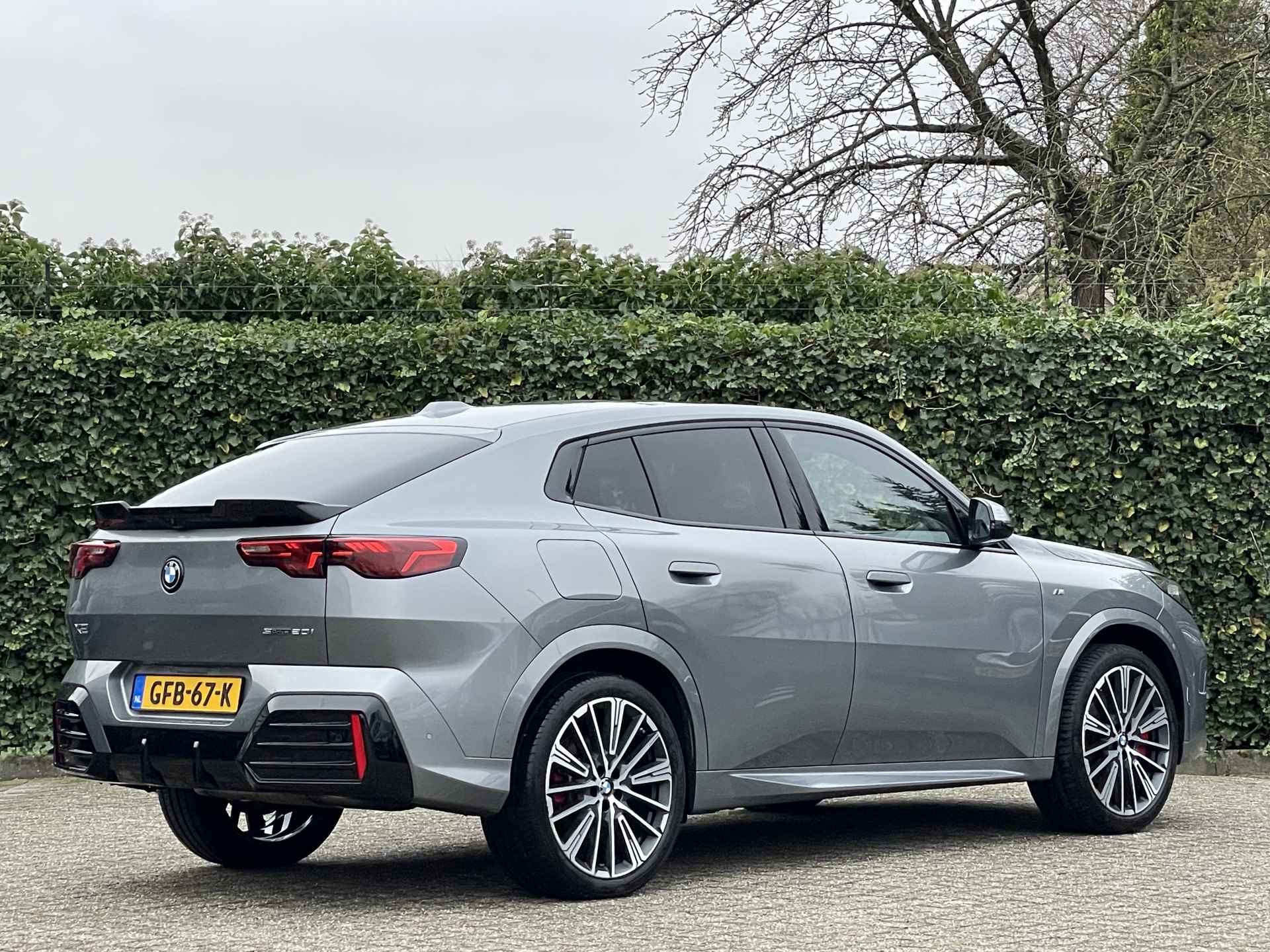 BMW X2 sDrive20i | M-Sport Pro | 20'' | Stuur + Stoelverw. | Panorama | Harman/Kardon - 3/35