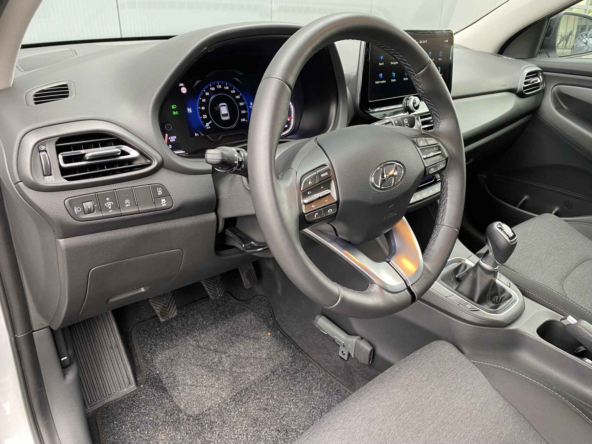 Hyundai i30 Wagon 1.0 T-GDI 120pk MHEV Comfort Smart | Camera | Climate | Keyless | NL. Auto | Full Led | Navigatie | 16" Lichtmetaal | Park - 15/29