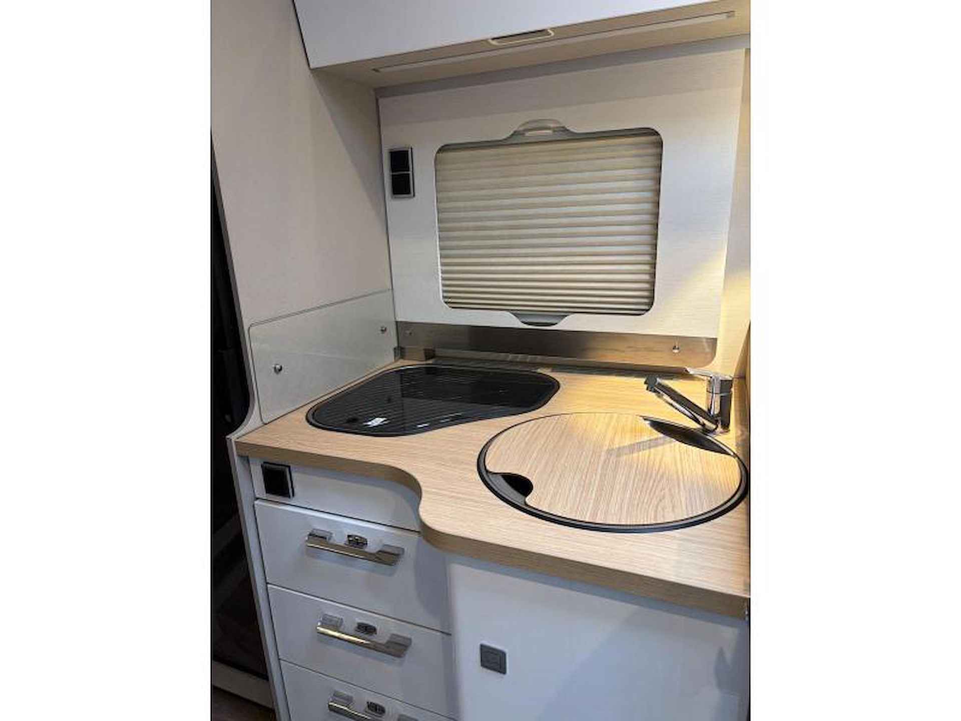 Hymer Tramp S  585 417 CDI  SAT  TOPPER - 10/17