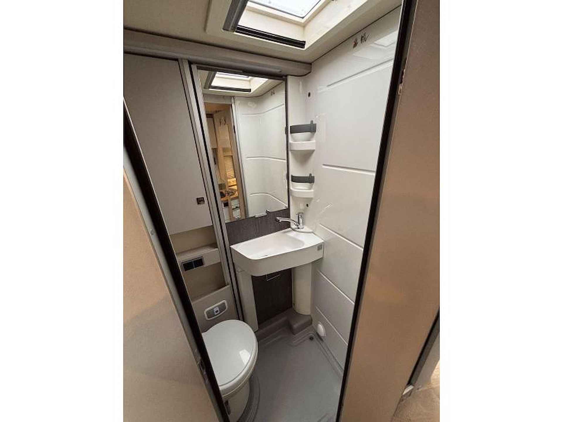 Hymer Tramp S  585 417 CDI  SAT  TOPPER - 13/17